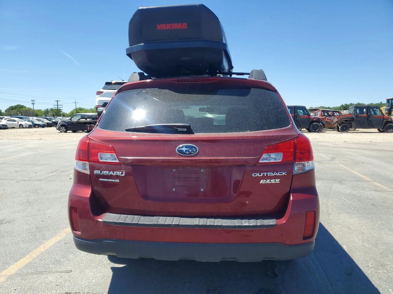 2011 Subaru Outback 2.5i Premium Burgundy vin: 4S4BRBCC0B3407460