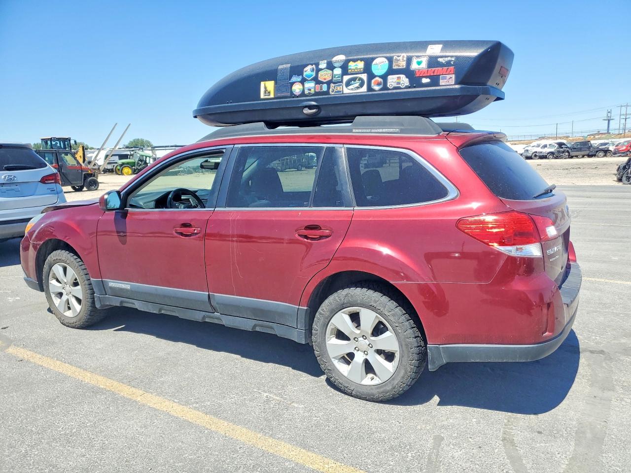 2011 Subaru Outback 2.5i Premium Burgundy vin: 4S4BRBCC0B3407460