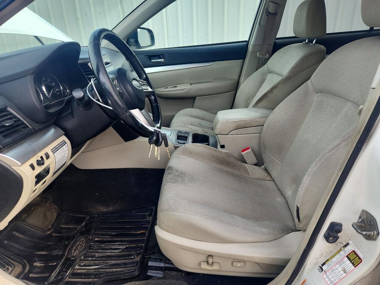 2011 Subaru Outback 2.5i Premium White vin: 4S4BRBCC0B3426669