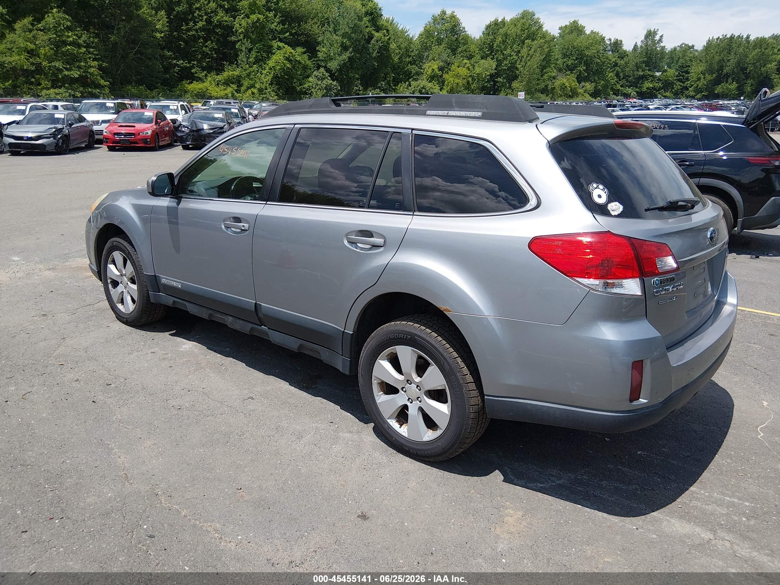 2011 Subaru Outback 2.5i Premium Gray vin: 4S4BRBCC0B3433007