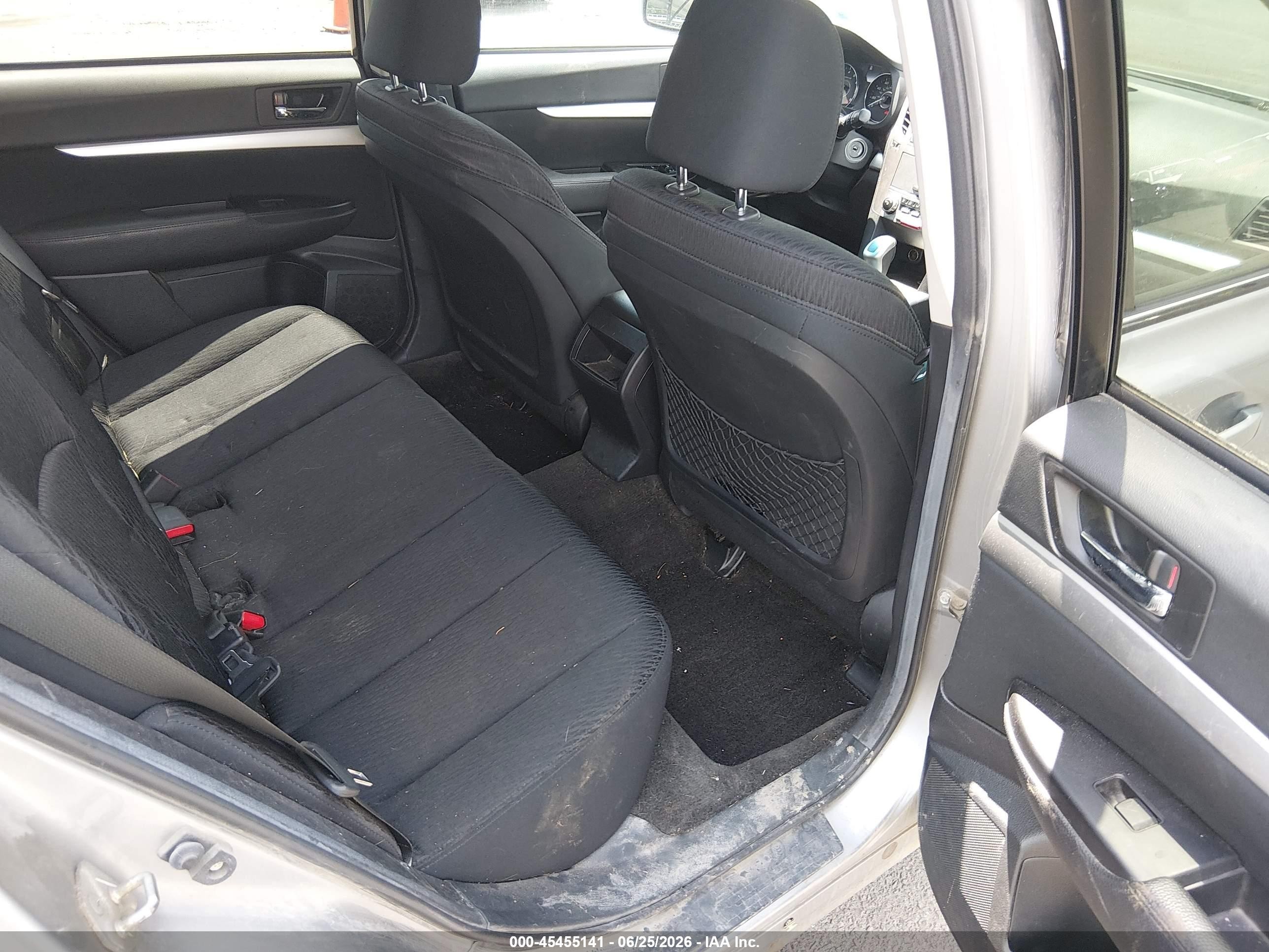 2011 Subaru Outback 2.5i Premium Gray vin: 4S4BRBCC0B3433007