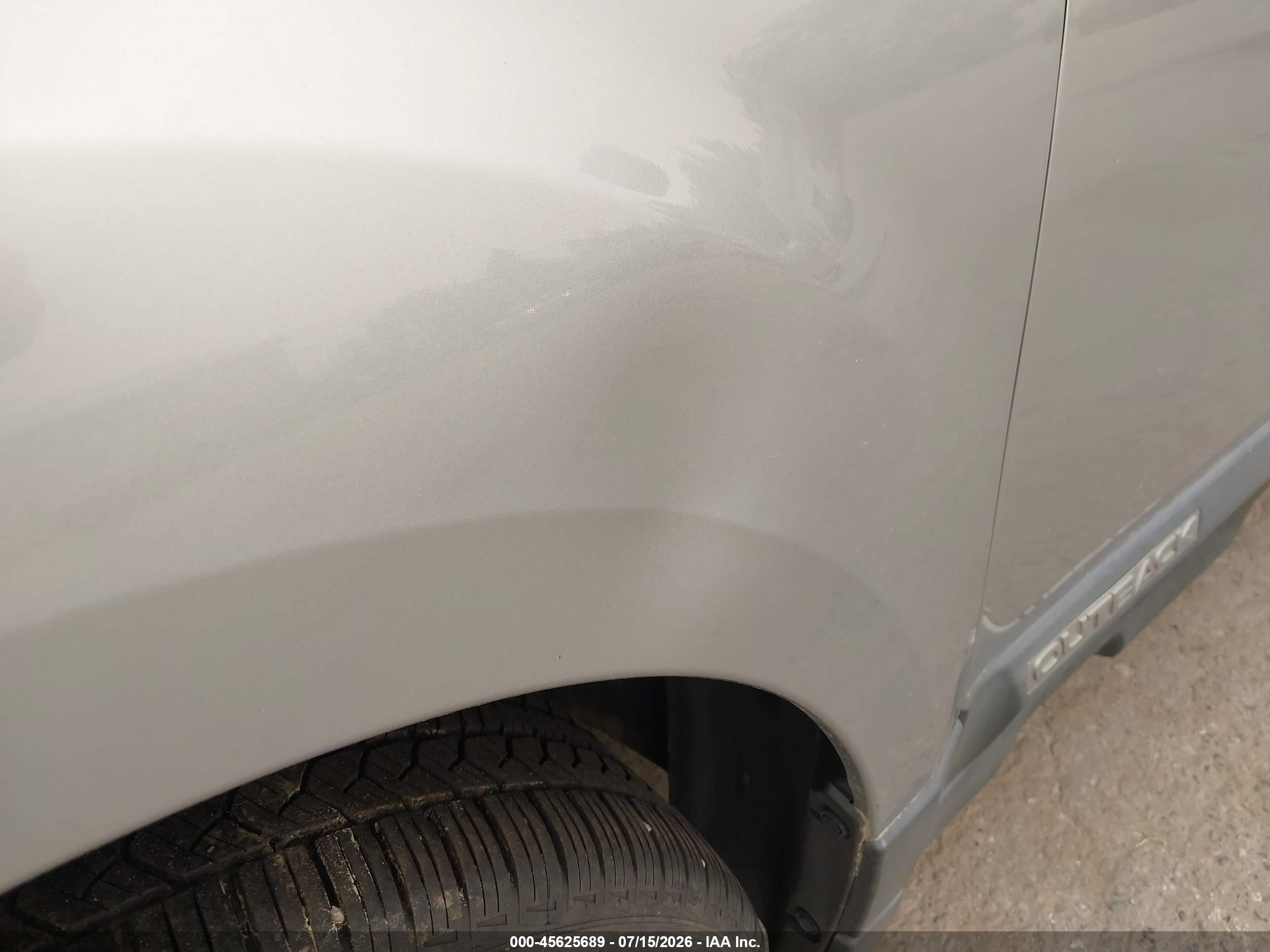 2012 Subaru Outback 2.5i Premium Silver vin: 4S4BRBCC0C1258917