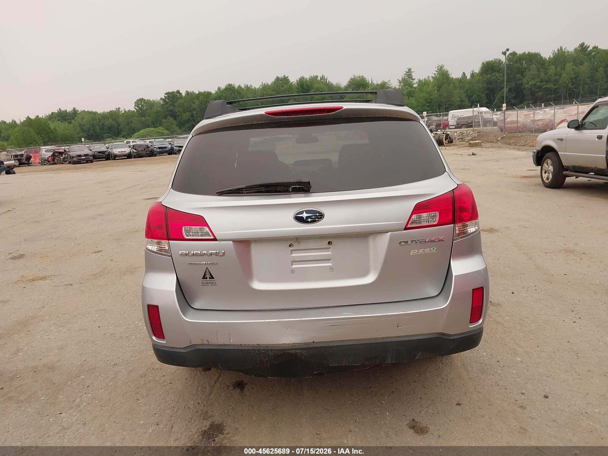 2012 Subaru Outback 2.5i Premium Silver vin: 4S4BRBCC0C1258917