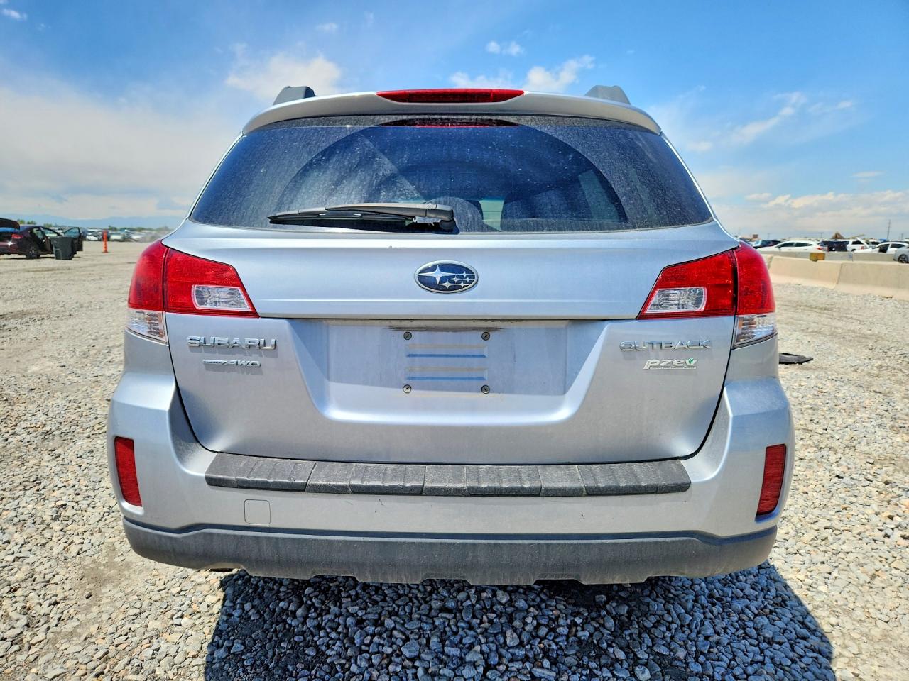 2012 Subaru Outback 2.5i Premium Silver vin: 4S4BRBCC0C3237344