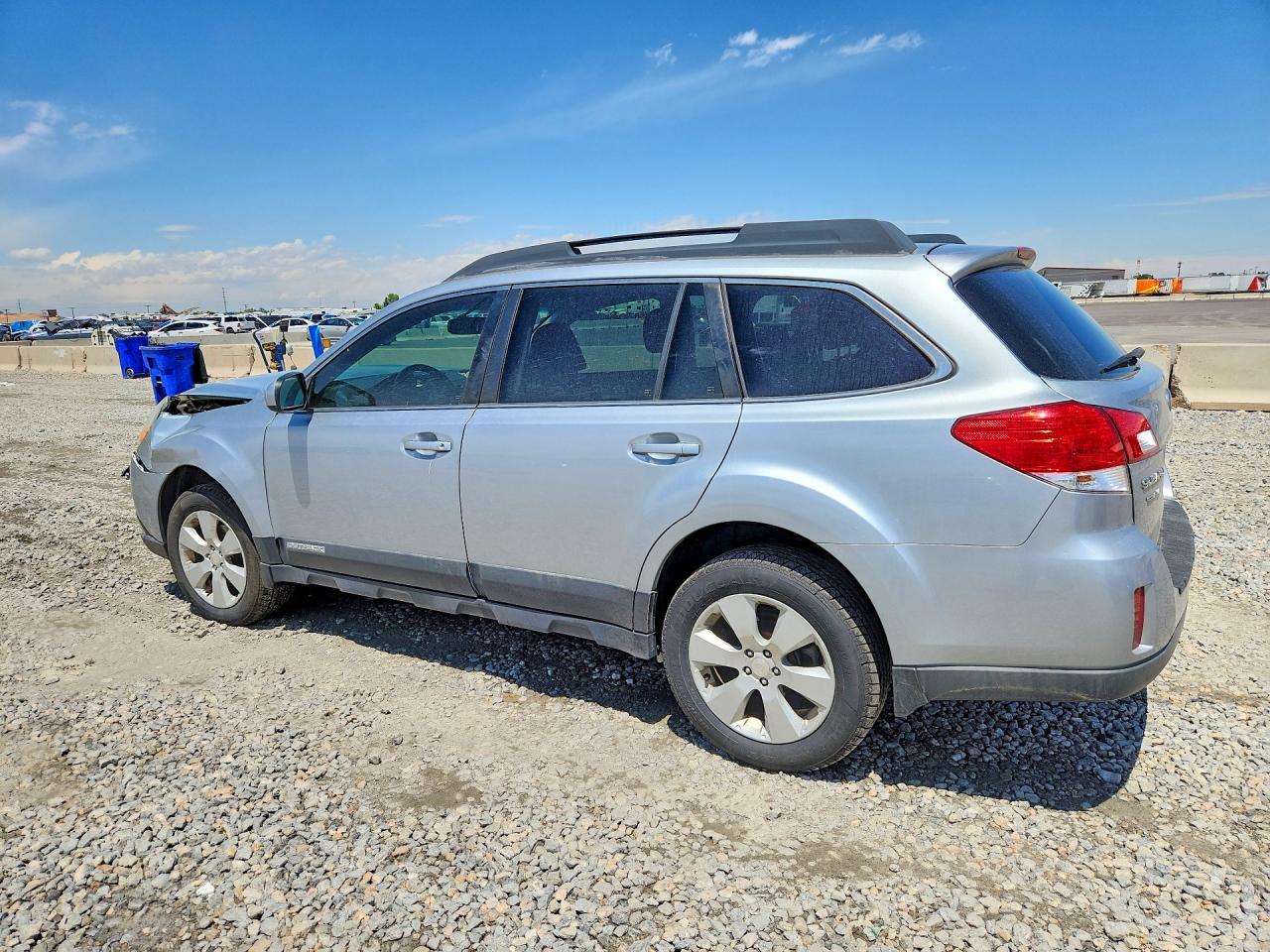 2012 Subaru Outback 2.5i Premium Silver vin: 4S4BRBCC0C3237344