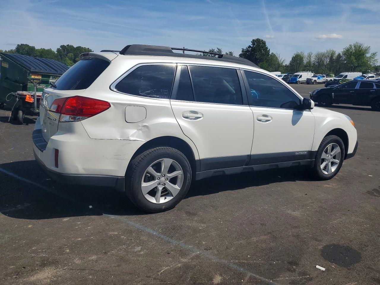 2013 Subaru Outback 2.5i Premium Белый vin: 4S4BRBCC0D3209707