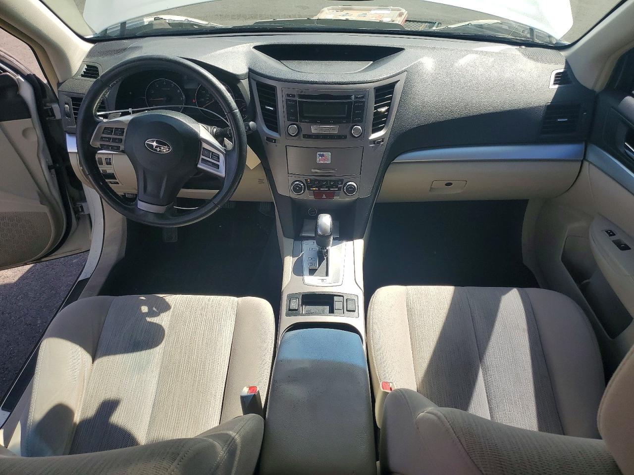 2013 Subaru Outback 2.5i Premium Белый vin: 4S4BRBCC0D3209707