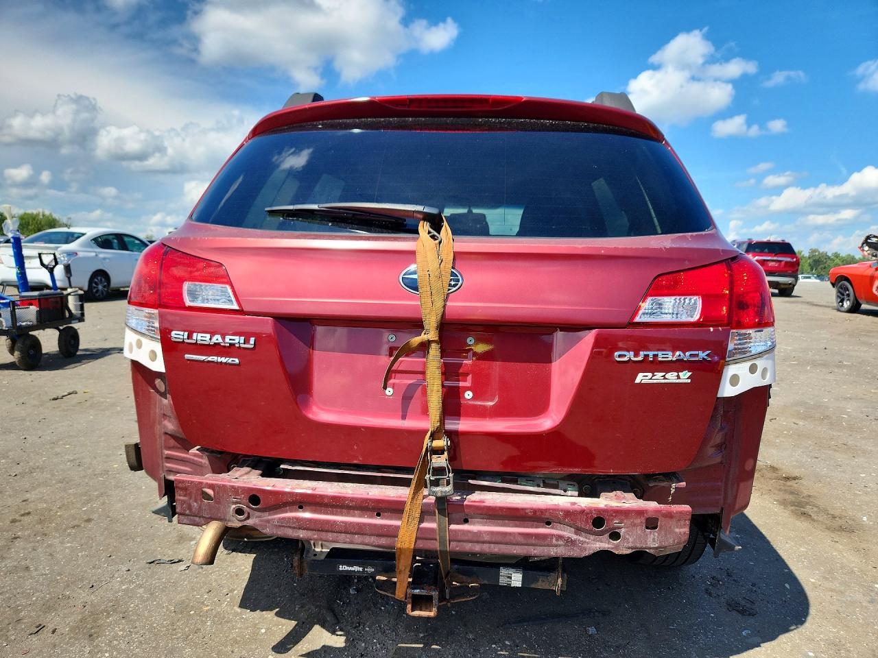 2013 Subaru Outback 2.5i Premium Burgundy vin: 4S4BRBCC0D3223879