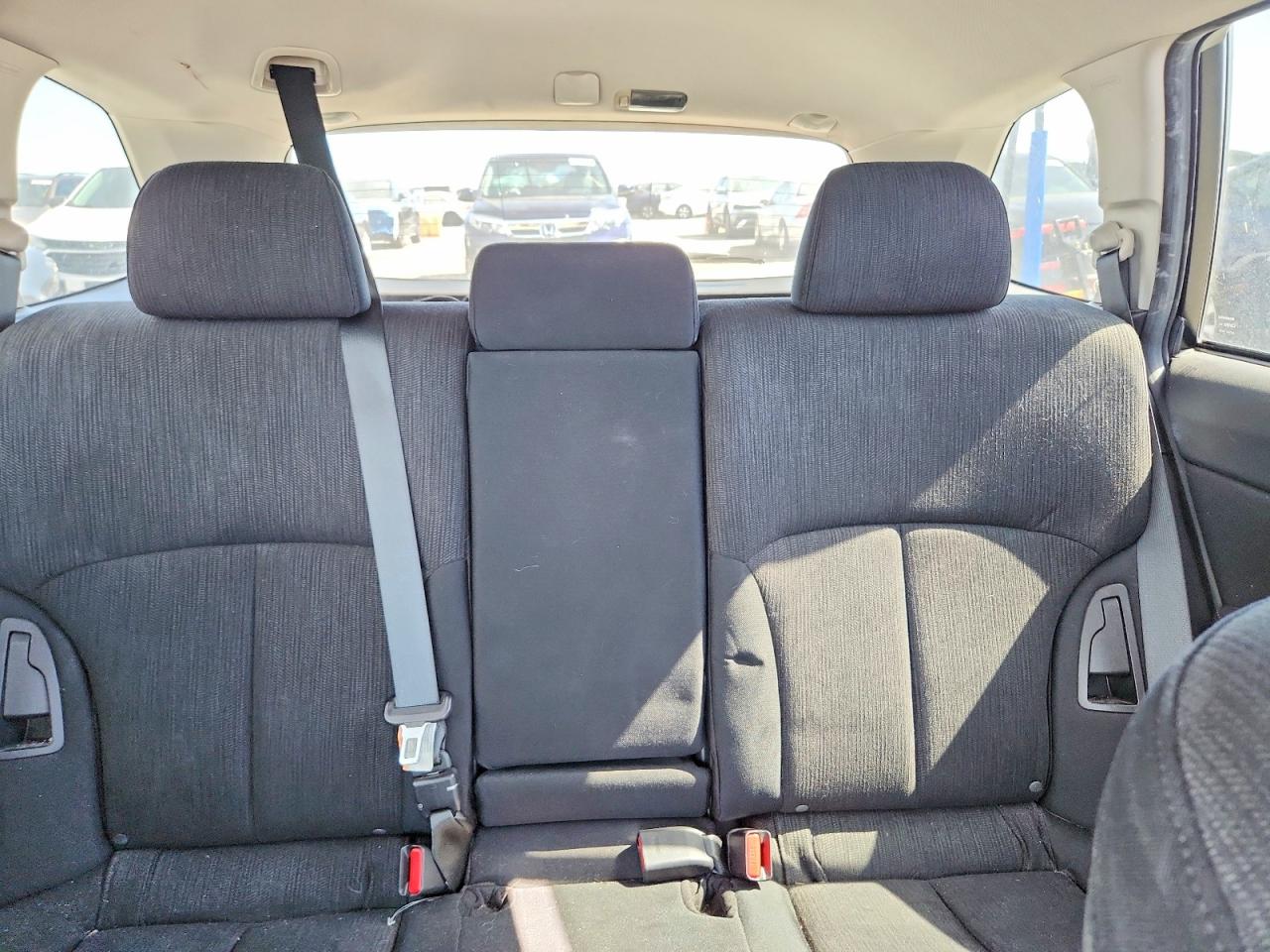 2013 Subaru Outback 2.5i Premium Silver vin: 4S4BRBCC0D3235241