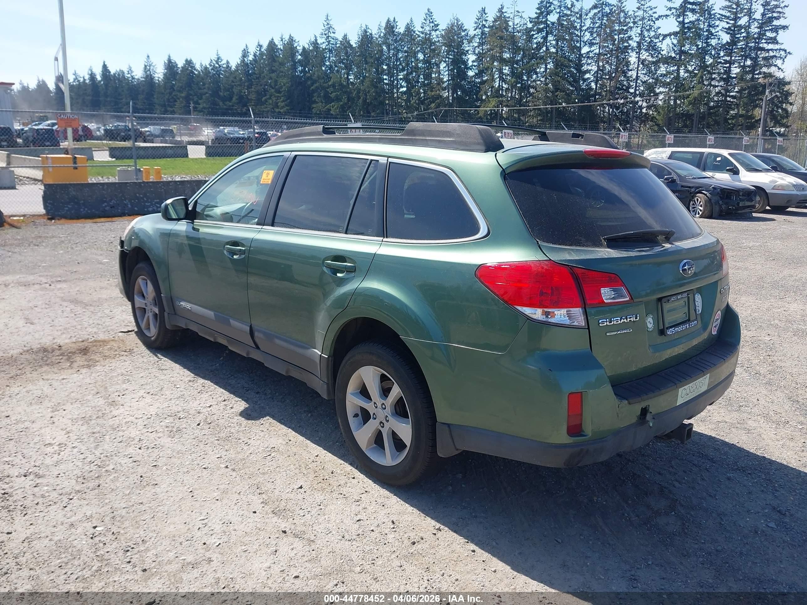 2013 Subaru Outback 2.5i Premium Green vin: 4S4BRBCC0D3237085