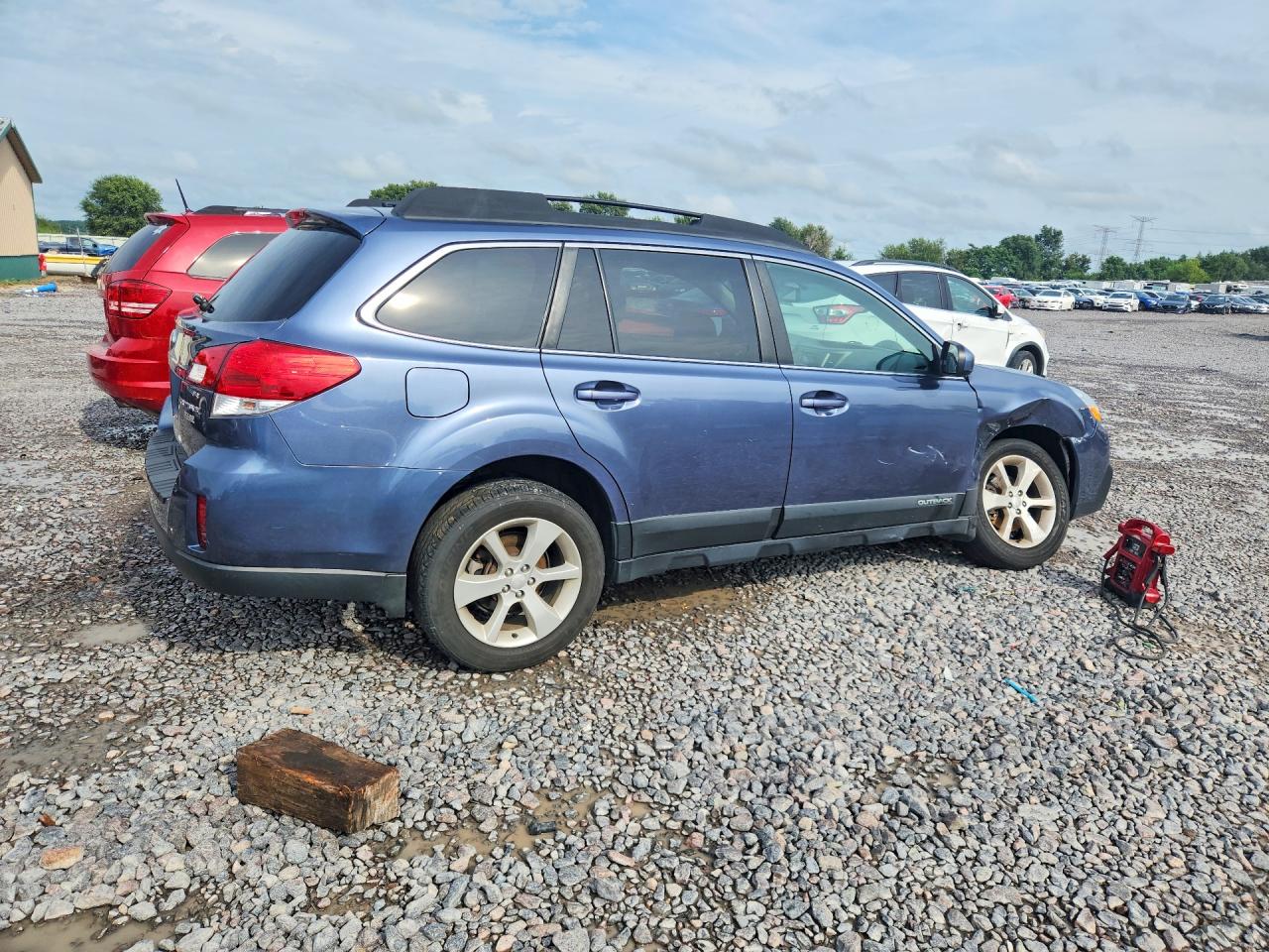 2013 Subaru Outback 2.5i Premium Blue vin: 4S4BRBCC0D3249933