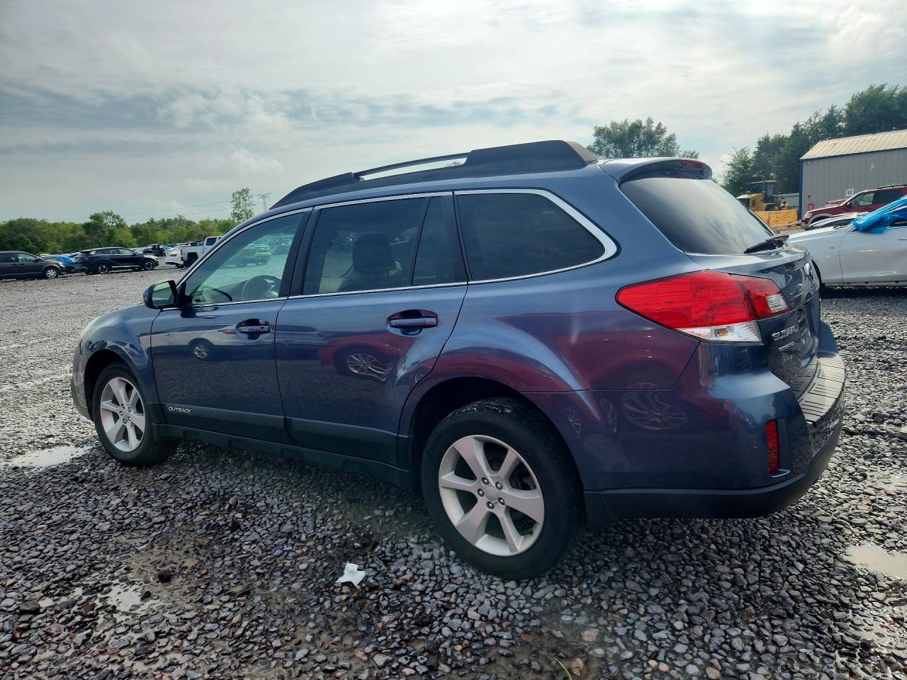 2013 Subaru Outback 2.5i Premium Blue vin: 4S4BRBCC0D3249933