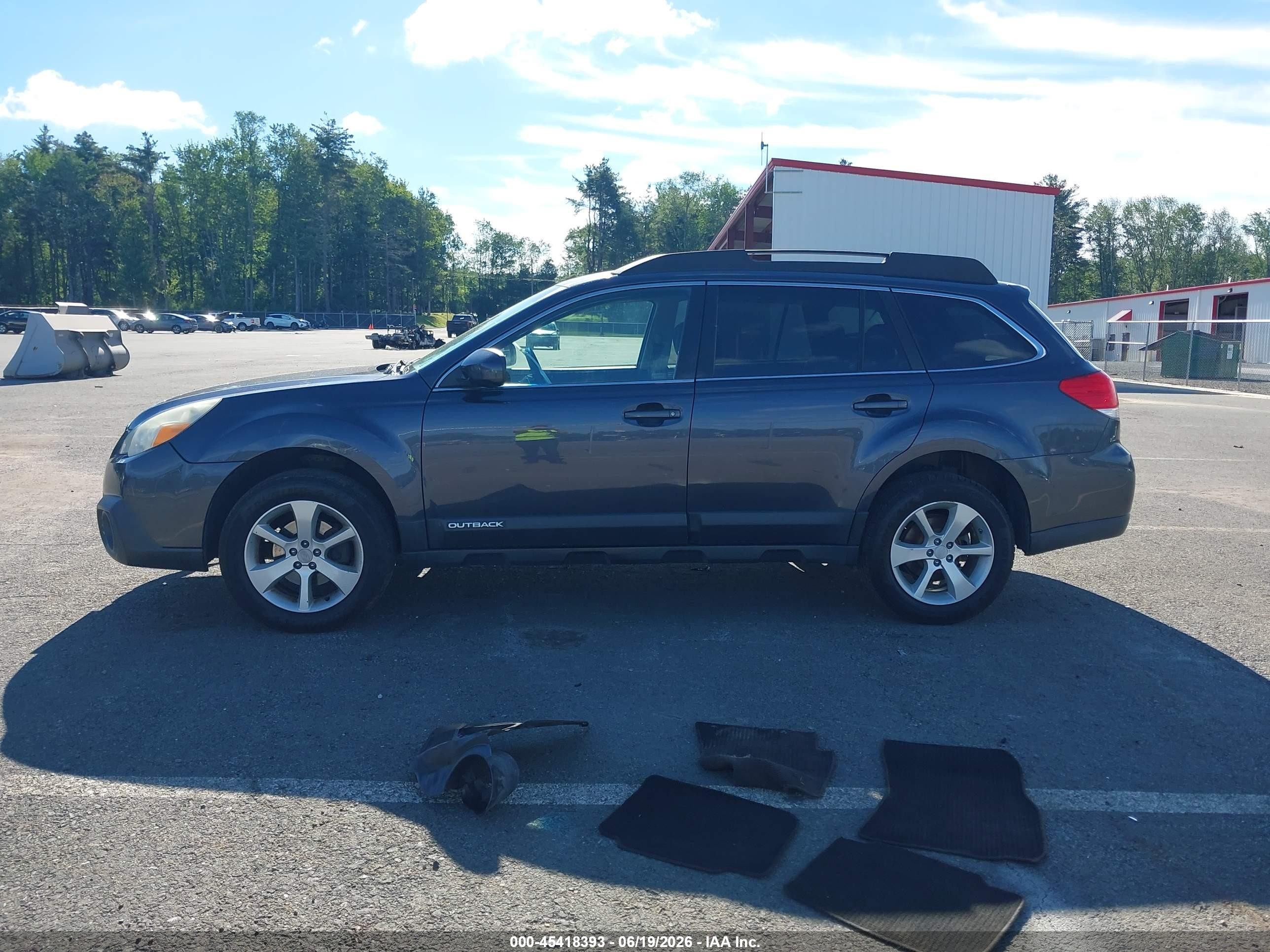 2013 Subaru Outback 2.5i Premium Gray vin: 4S4BRBCC0D3304560