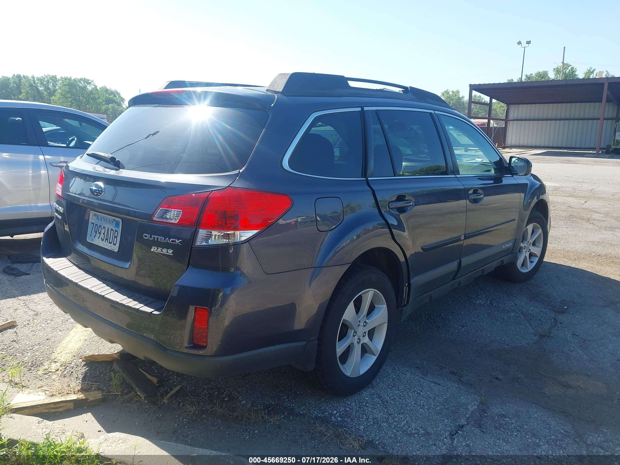 2013 Subaru Outback 2.5i Premium Blue vin: 4S4BRBCC0D3321214