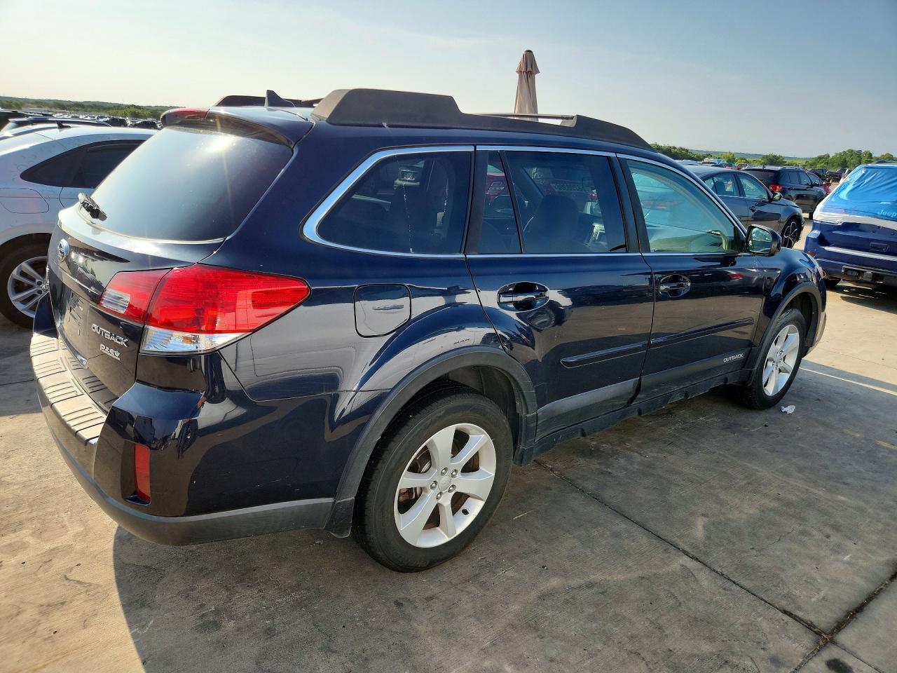 2014 Subaru Outback 2.5i Premium Blue vin: 4S4BRBCC0E3225469