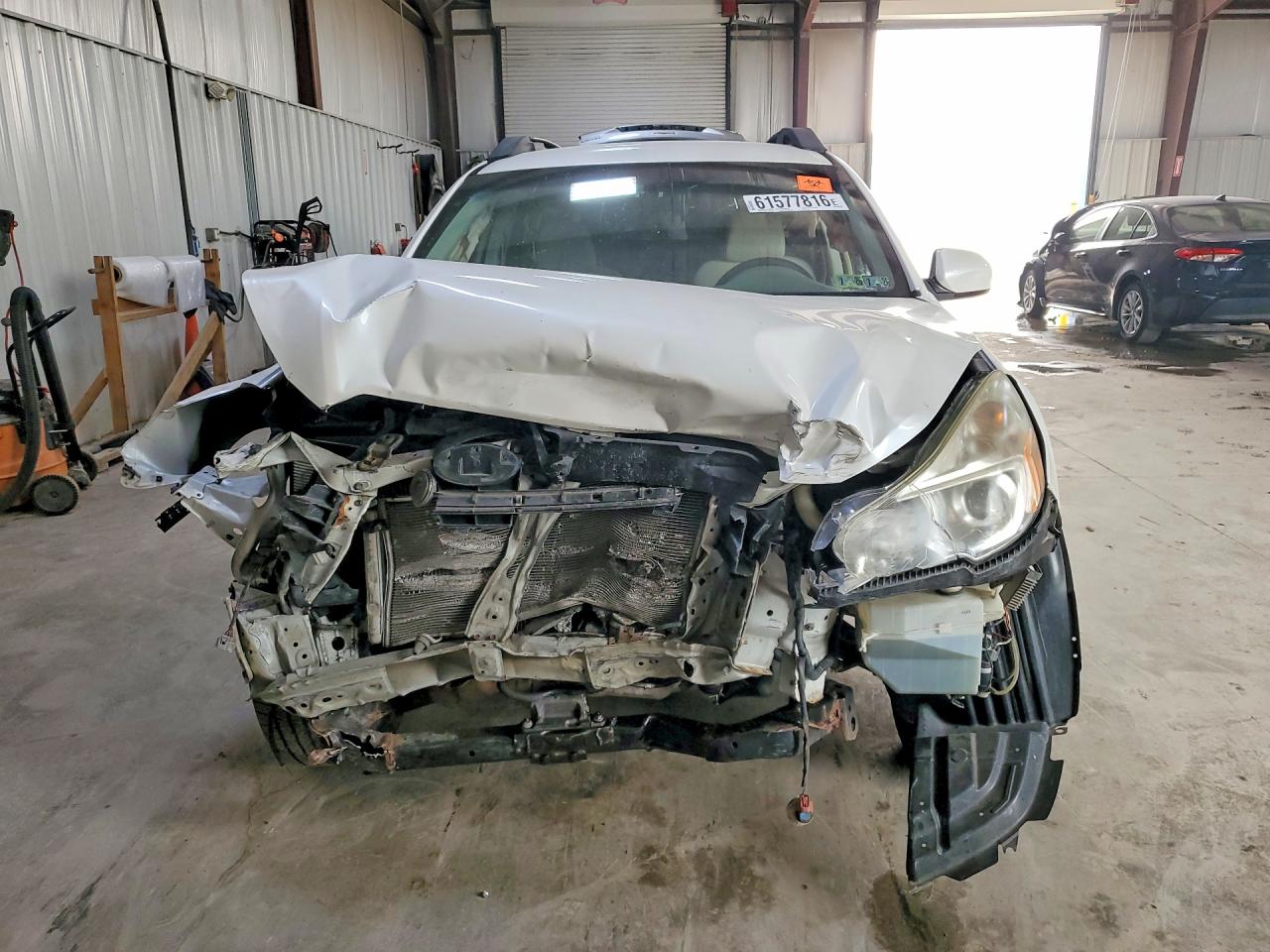 2014 Subaru Outback 2.5i Premium White vin: 4S4BRBCC0E3279855