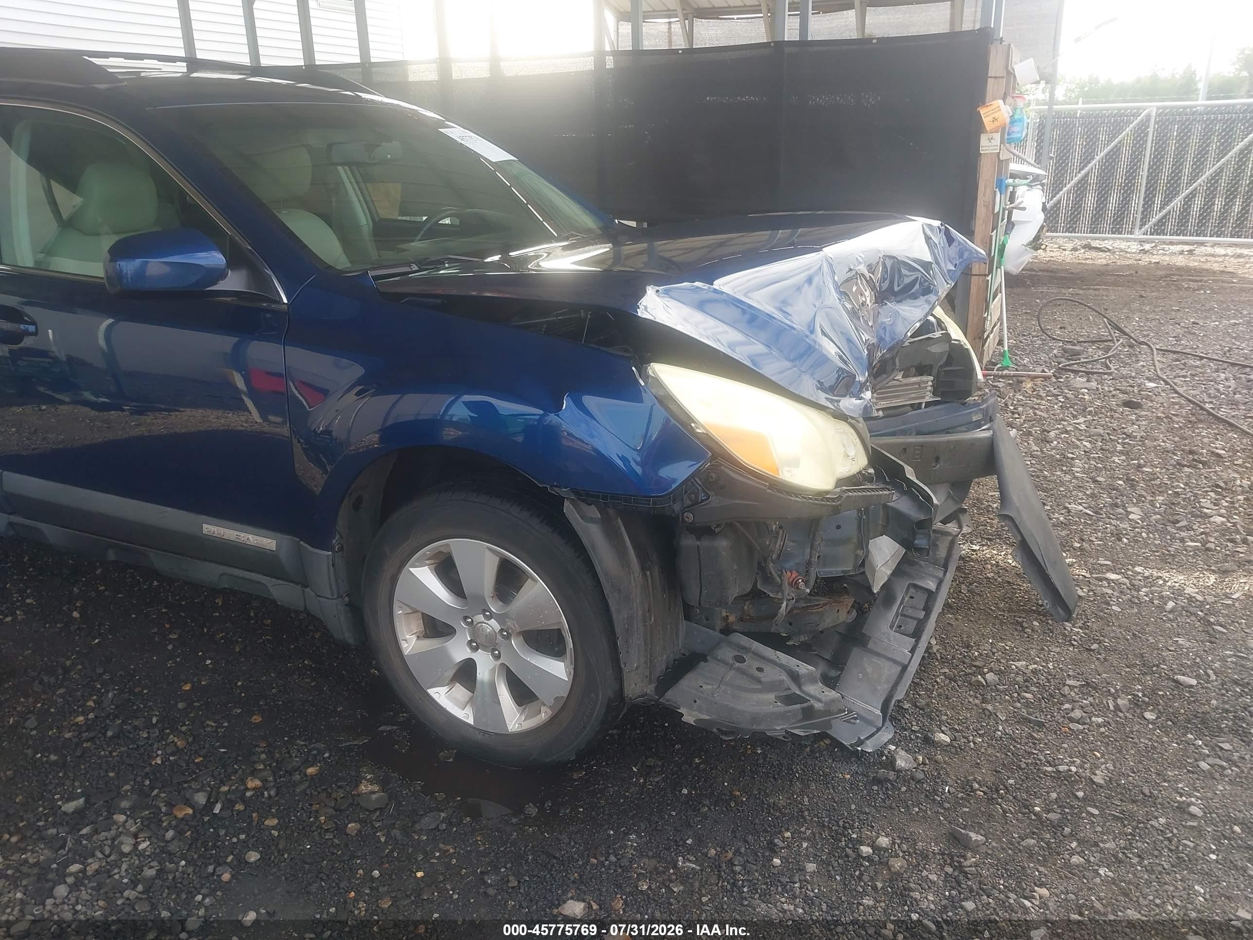 2010 Subaru Outback 2.5i Premium Blue vin: 4S4BRBCC1A3375780