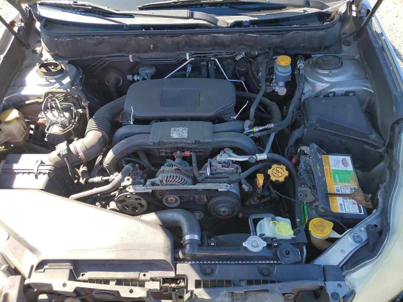 2010 Subaru Outback 2.5i Premium Silver vin: 4S4BRBCC1A3385287