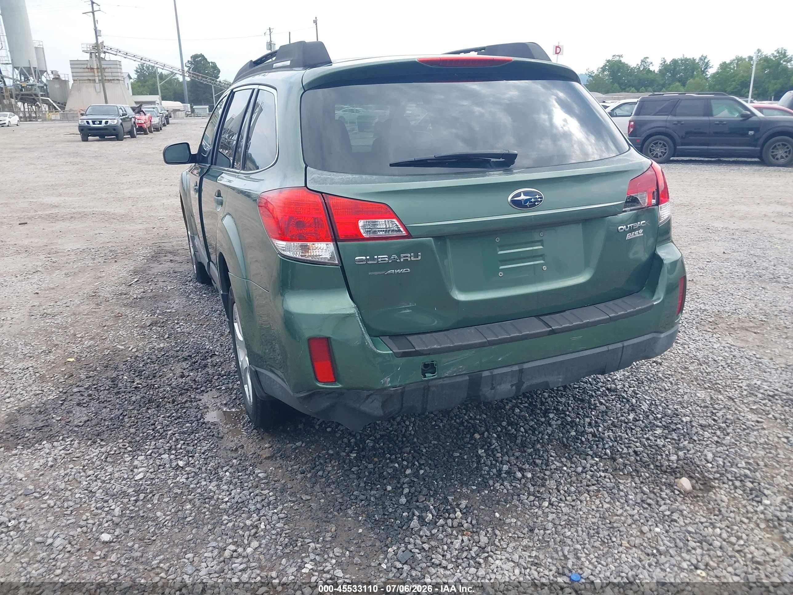 2011 Subaru Outback 2.5i Premium Green vin: 4S4BRBCC1B3315502
