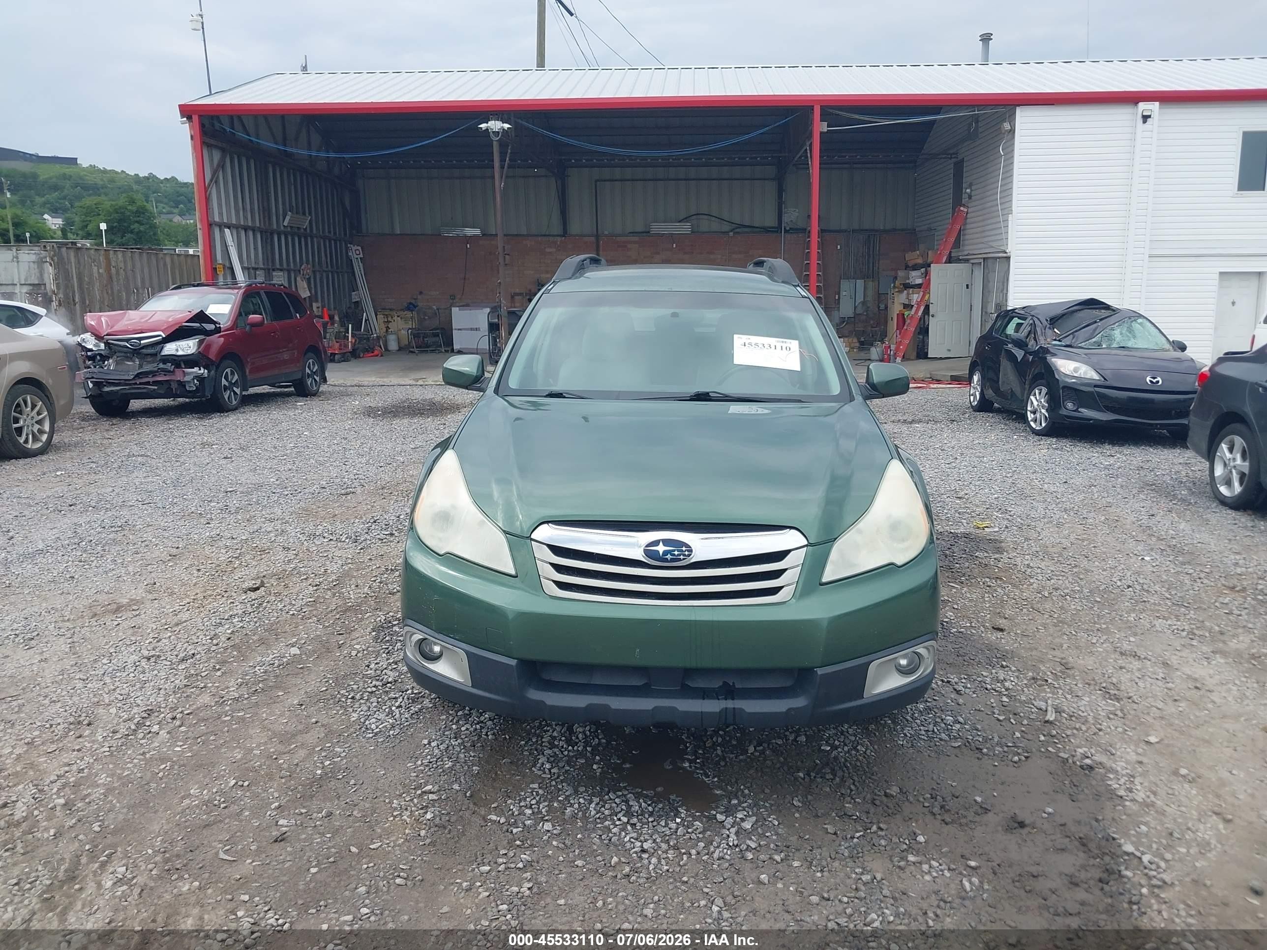 2011 Subaru Outback 2.5i Premium Green vin: 4S4BRBCC1B3315502