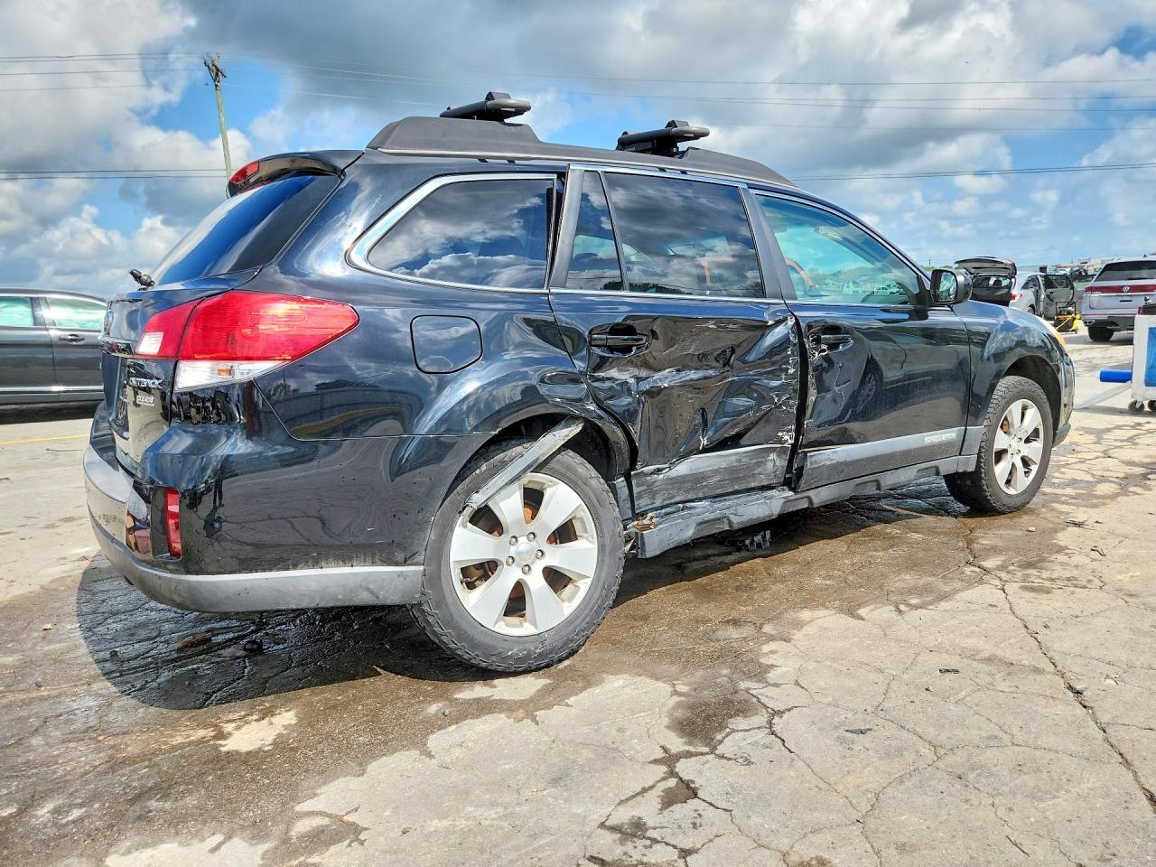 2011 Subaru Outback 2.5i Premium Black vin: 4S4BRBCC1B3354834