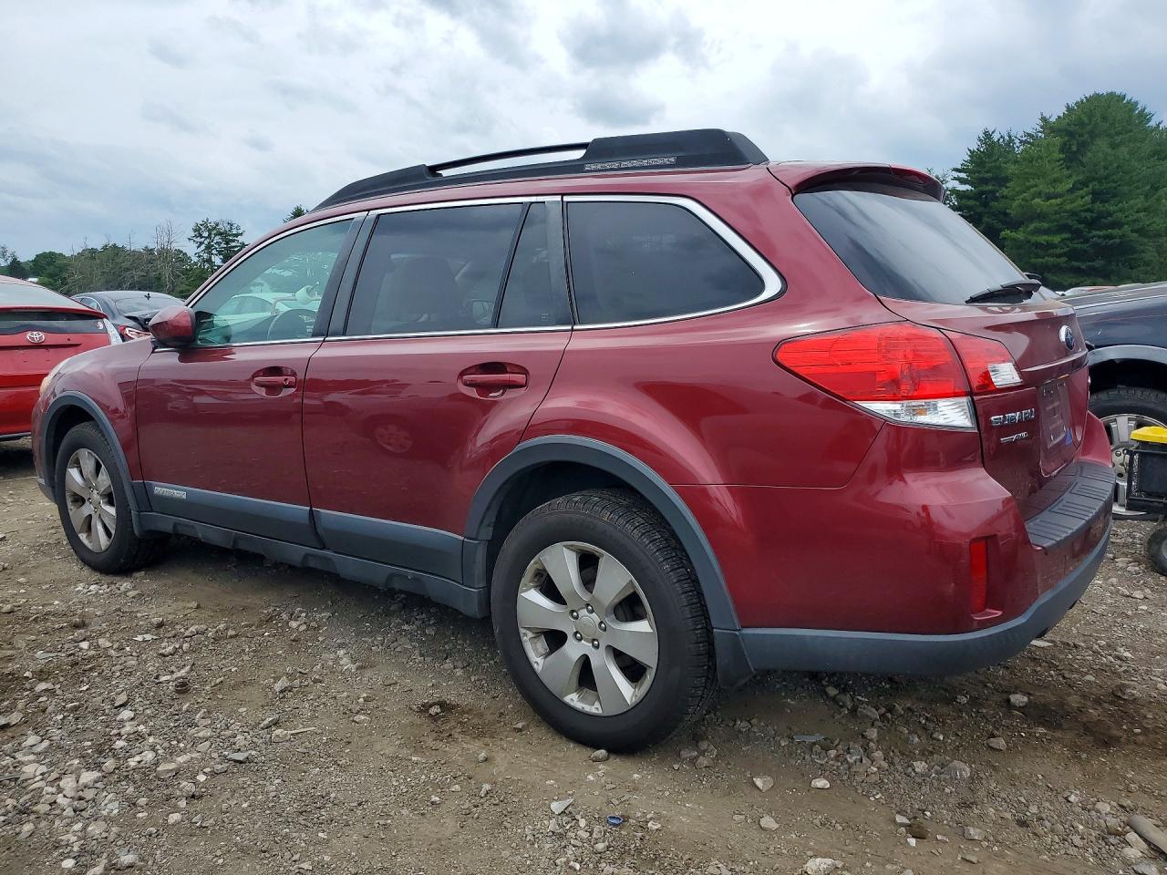 2011 Subaru Outback 2.5i Premium Red vin: 4S4BRBCC1B3387395