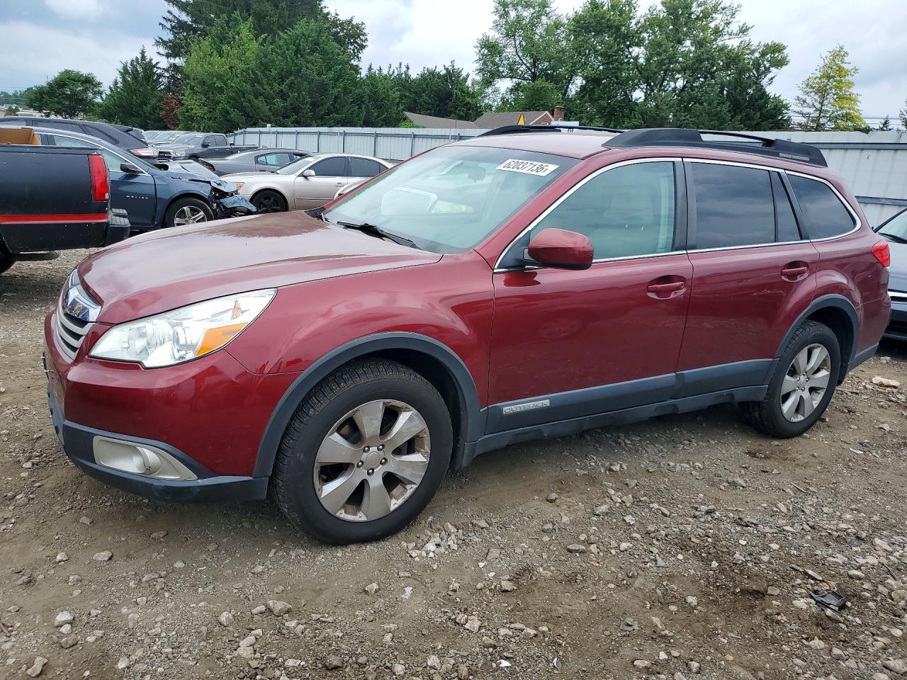 2011 Subaru Outback 2.5i Premium Red vin: 4S4BRBCC1B3387395