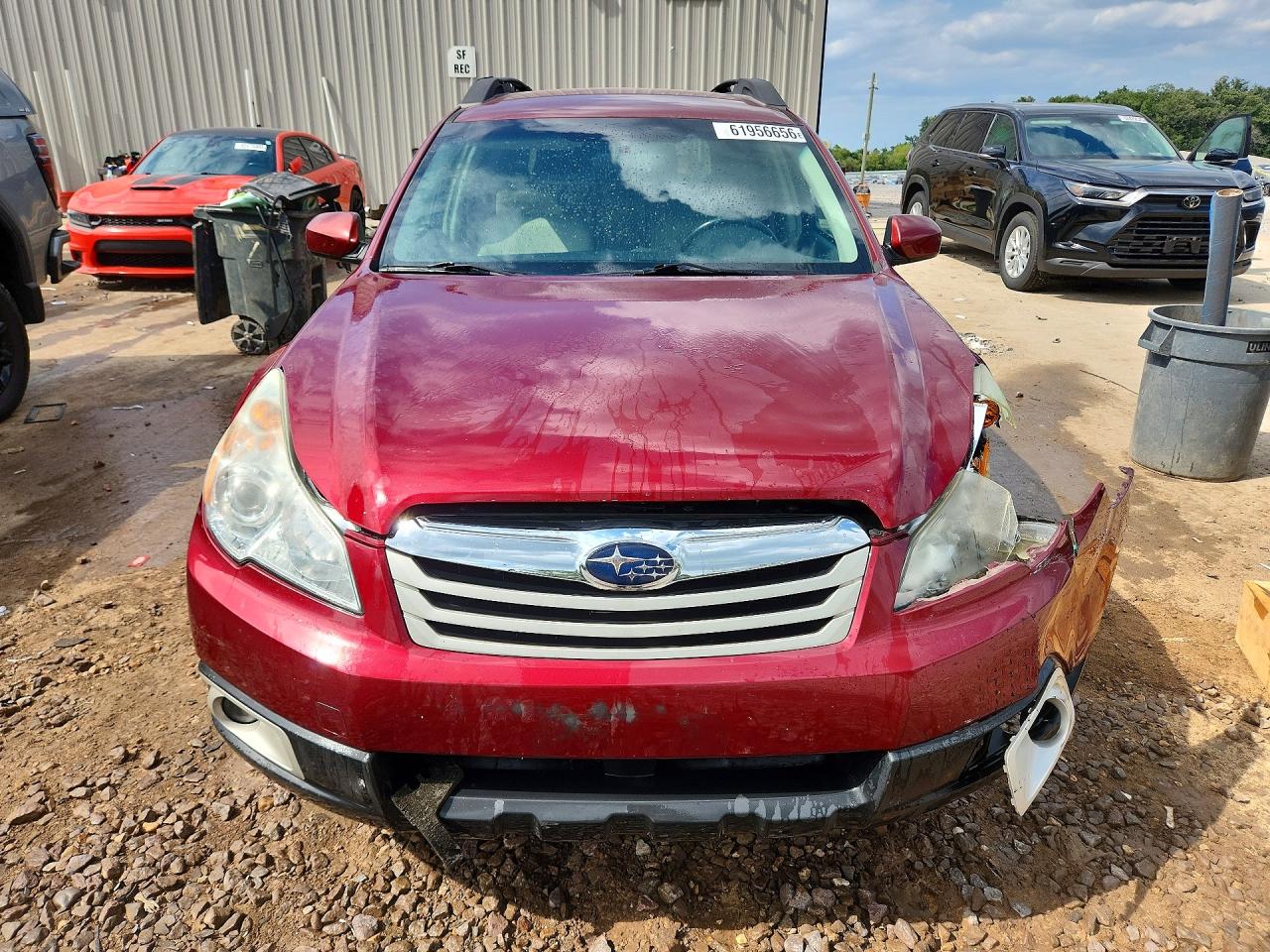 2011 Subaru Outback 2.5i Premium Красный vin: 4S4BRBCC1B3424199