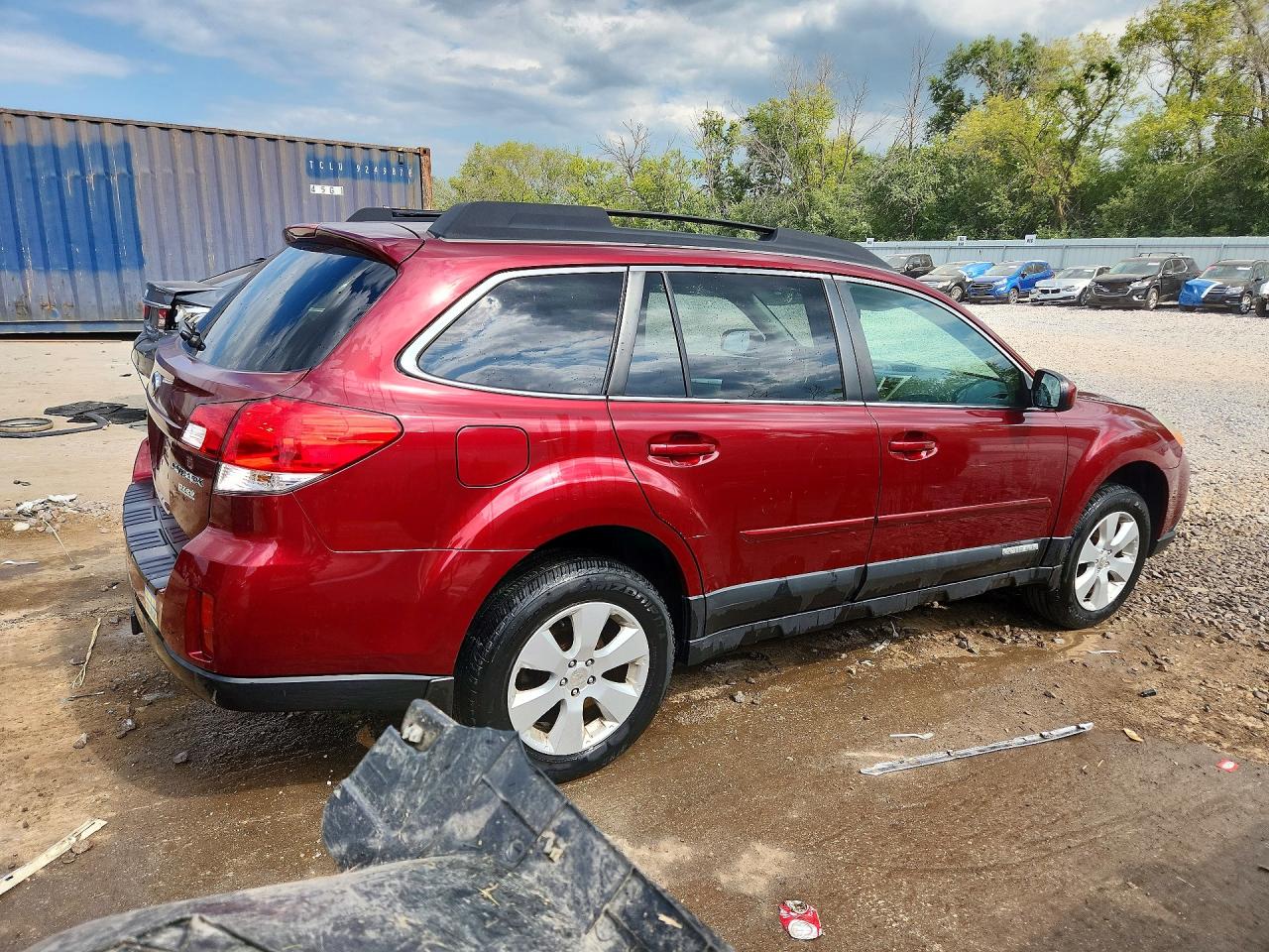 2011 Subaru Outback 2.5i Premium Красный vin: 4S4BRBCC1B3424199
