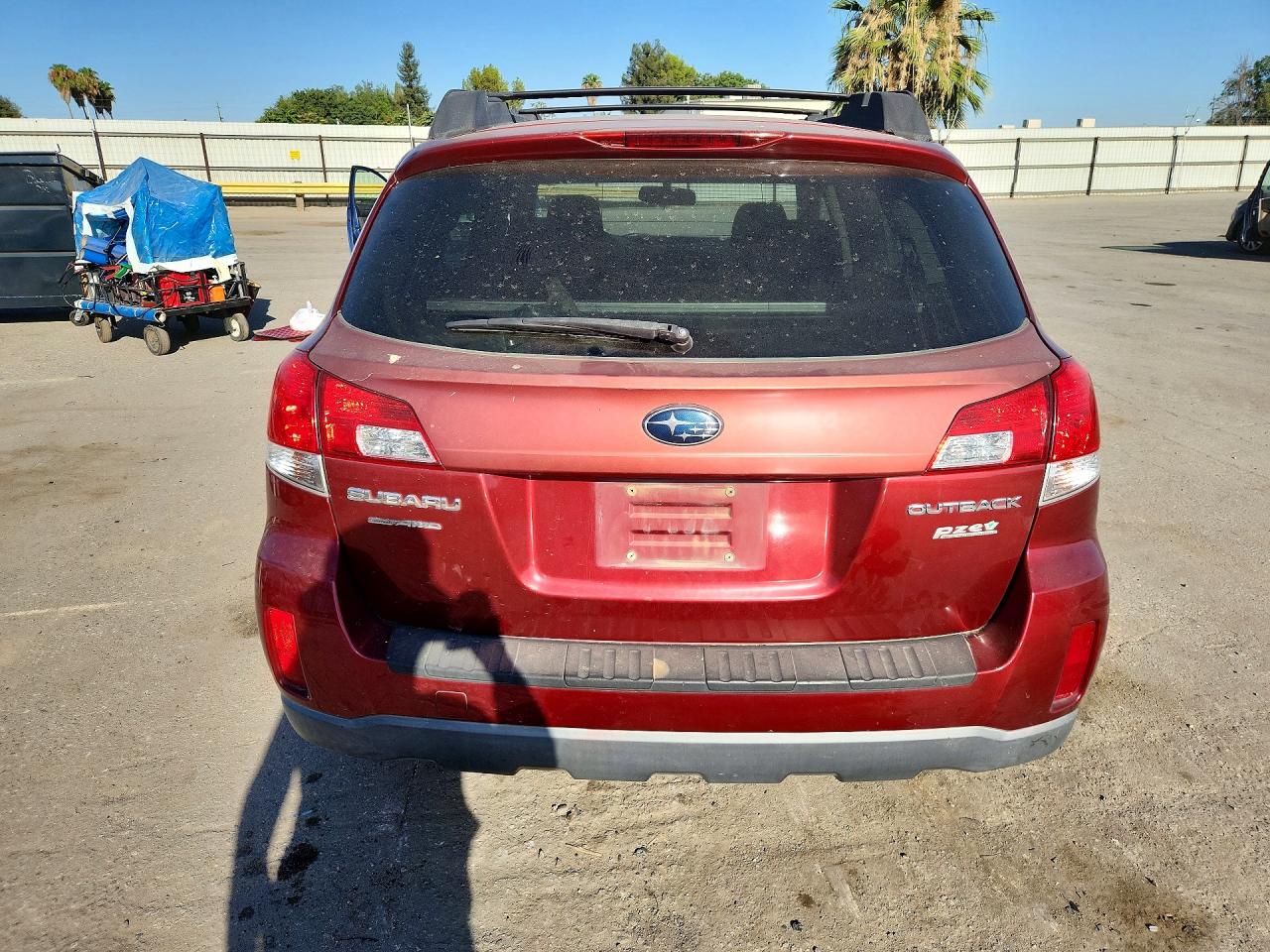 2013 Subaru Outback 2.5i Premium Burgundy vin: 4S4BRBCC1D3205312