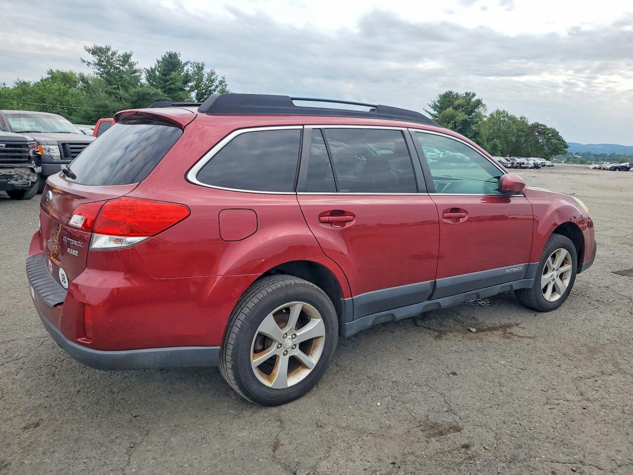 2013 Subaru Outback 2.5i Premium Burgundy vin: 4S4BRBCC1D3299790