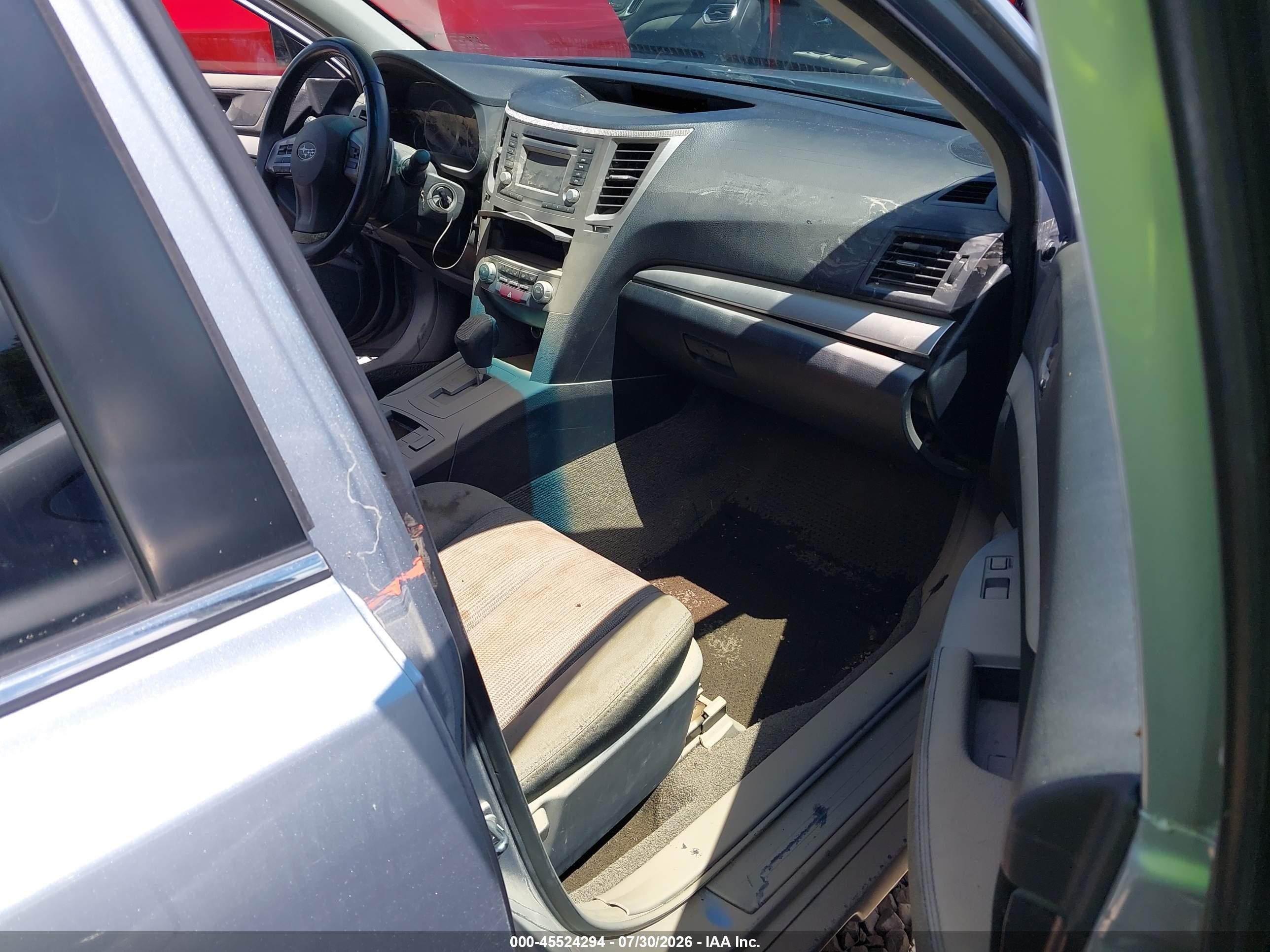 2014 Subaru Outback 2.5i Premium Silver vin: 4S4BRBCC1E3200614