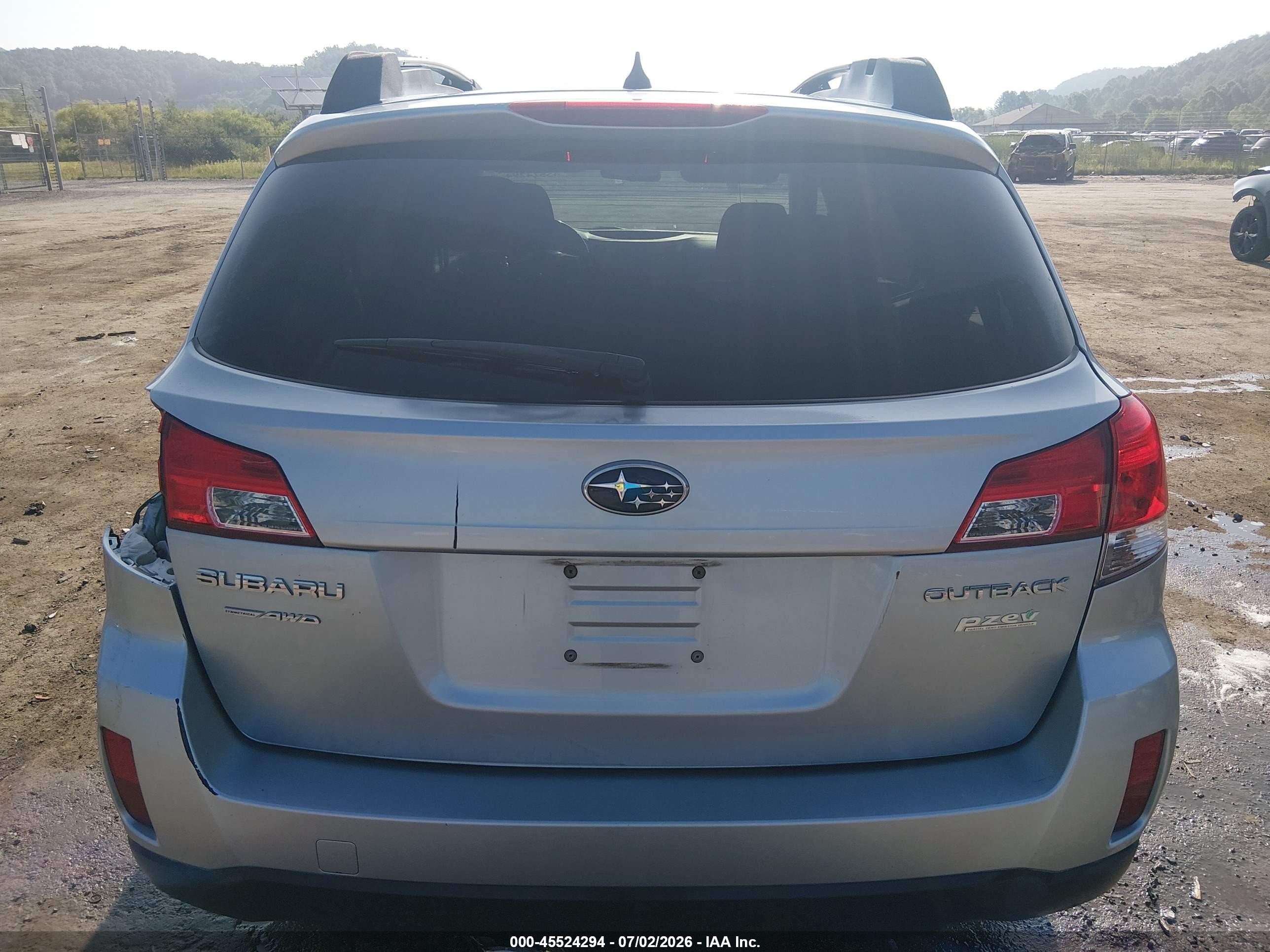 2014 Subaru Outback 2.5i Premium Silver vin: 4S4BRBCC1E3200614