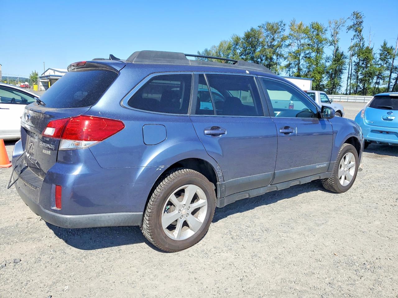 2014 Subaru Outback 2.5i Premium Gray vin: 4S4BRBCC1E3207949