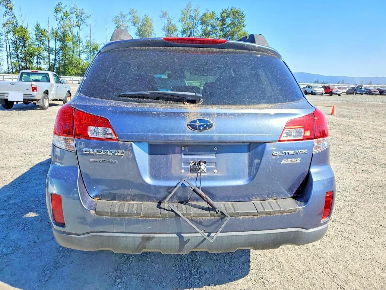 2014 Subaru Outback 2.5i Premium Gray vin: 4S4BRBCC1E3207949