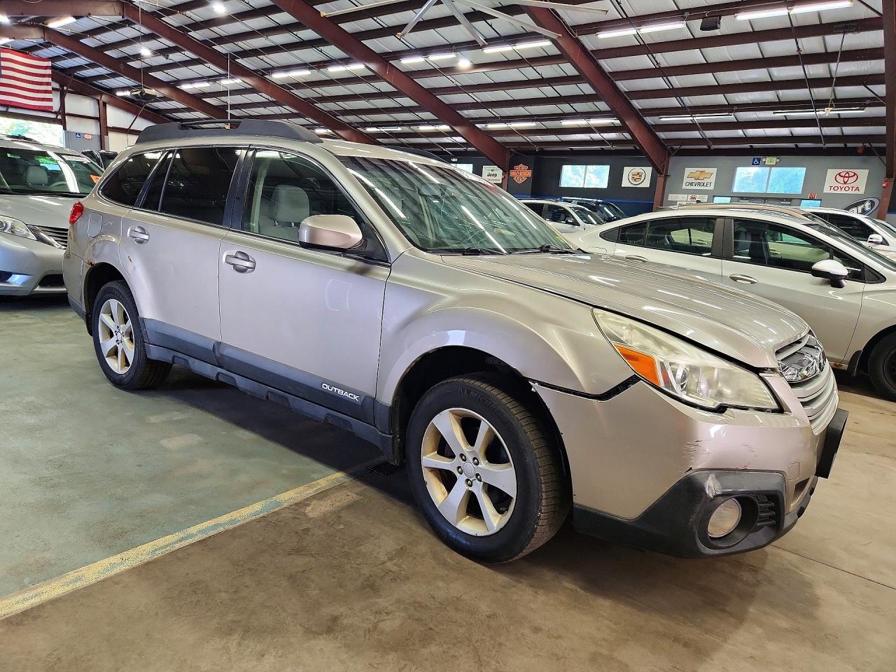 2014 Subaru Outback 2.5i Premium Бежевый vin: 4S4BRBCC1E3222371