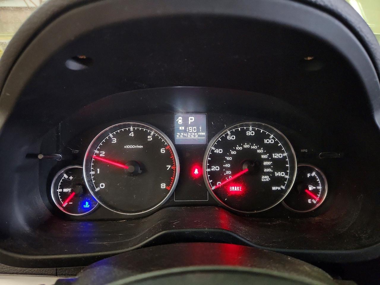 2014 Subaru Outback 2.5i Premium Бежевый vin: 4S4BRBCC1E3222371