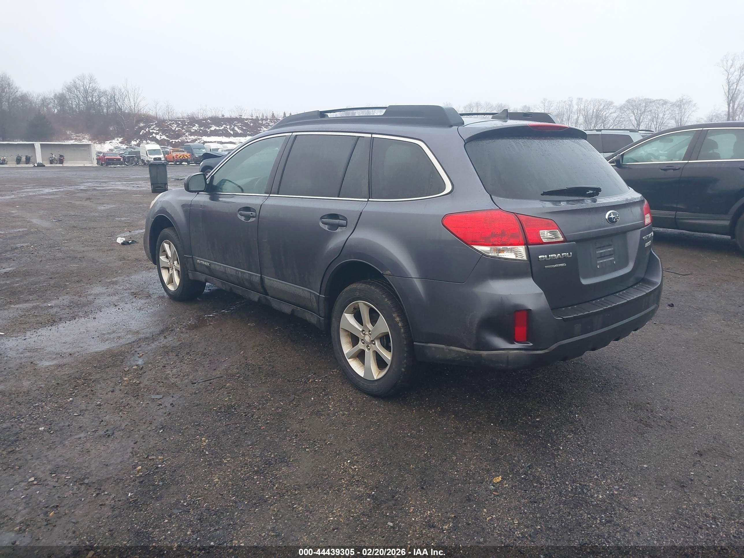 2014 Subaru Outback 2.5i Premium Blue vin: 4S4BRBCC1E3240563