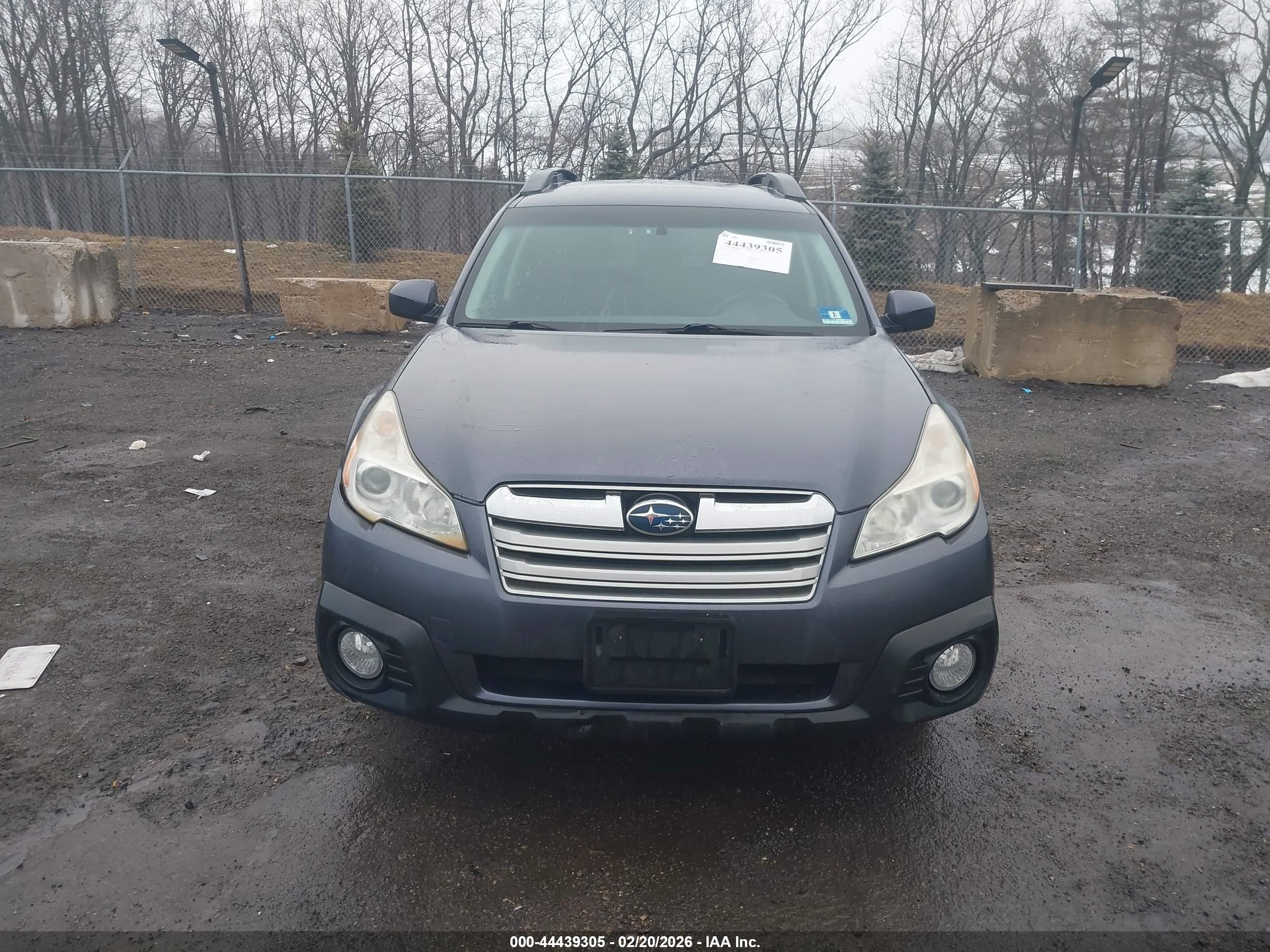 2014 Subaru Outback 2.5i Premium Blue vin: 4S4BRBCC1E3240563