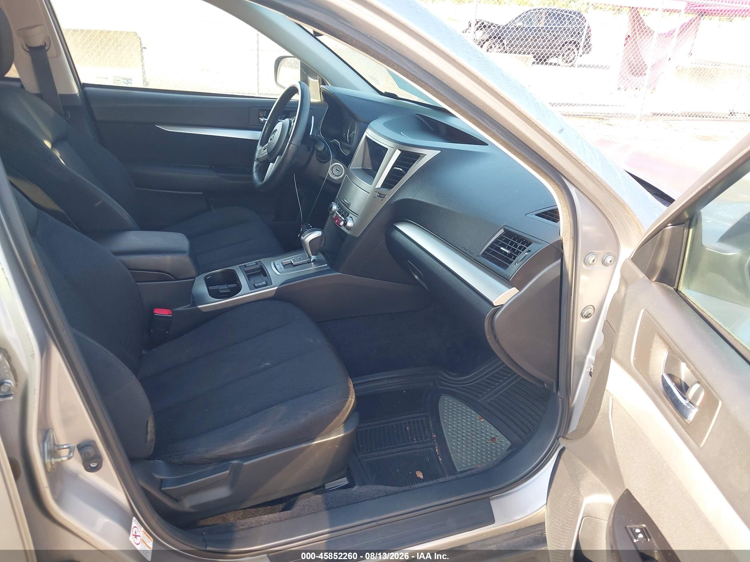 2010 Subaru Outback 2.5i Premium Gray vin: 4S4BRBCC2A3369714