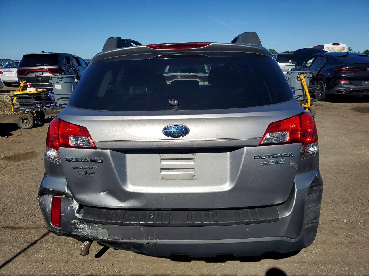 2010 Subaru Outback Silver vin: 4S4BRBCC2A3378624