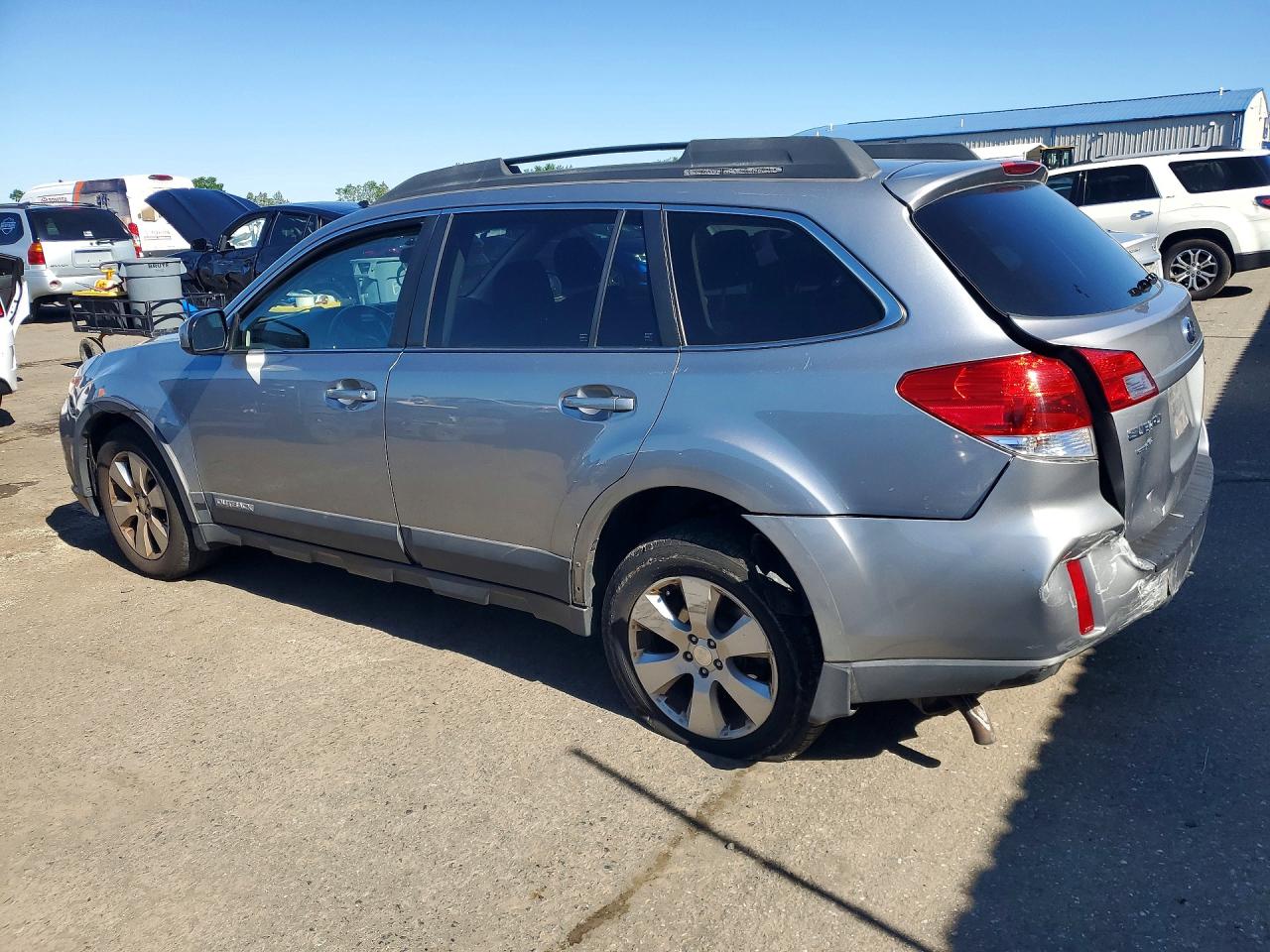 2010 Subaru Outback Silver vin: 4S4BRBCC2A3378624