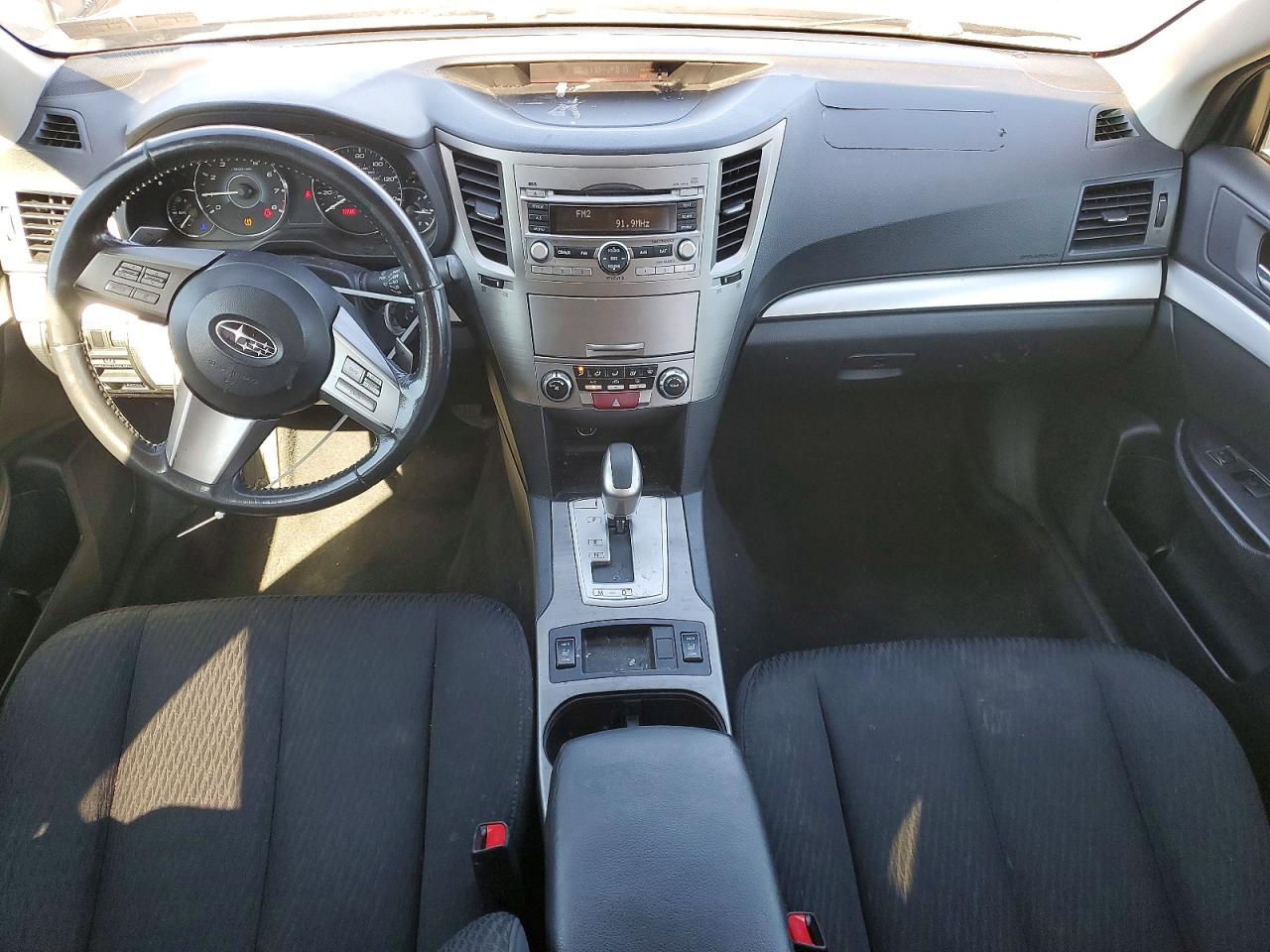 2010 Subaru Outback Silver vin: 4S4BRBCC2A3378624