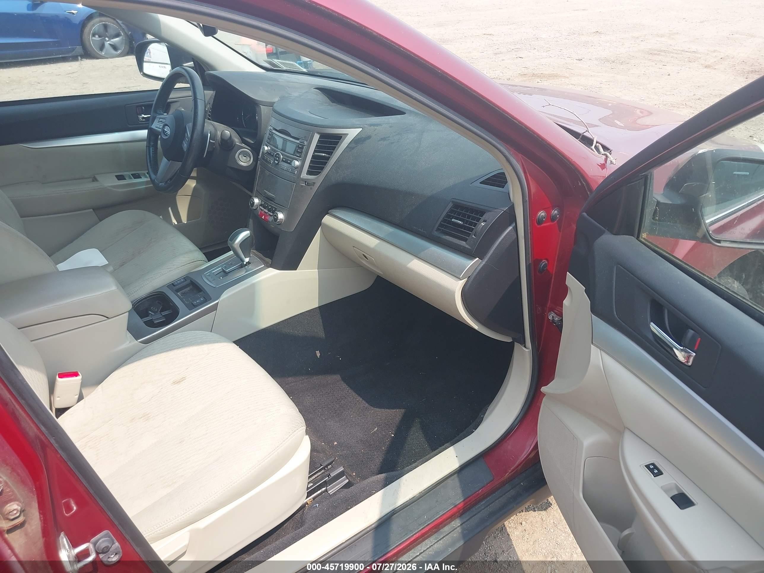 2011 Subaru Outback 2.5i Premium Red vin: 4S4BRBCC2B3344927