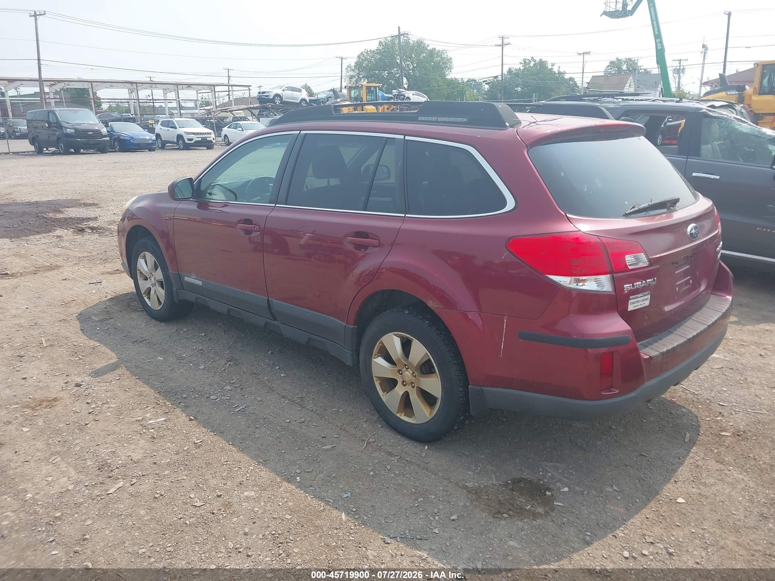 2011 Subaru Outback 2.5i Premium Red vin: 4S4BRBCC2B3344927