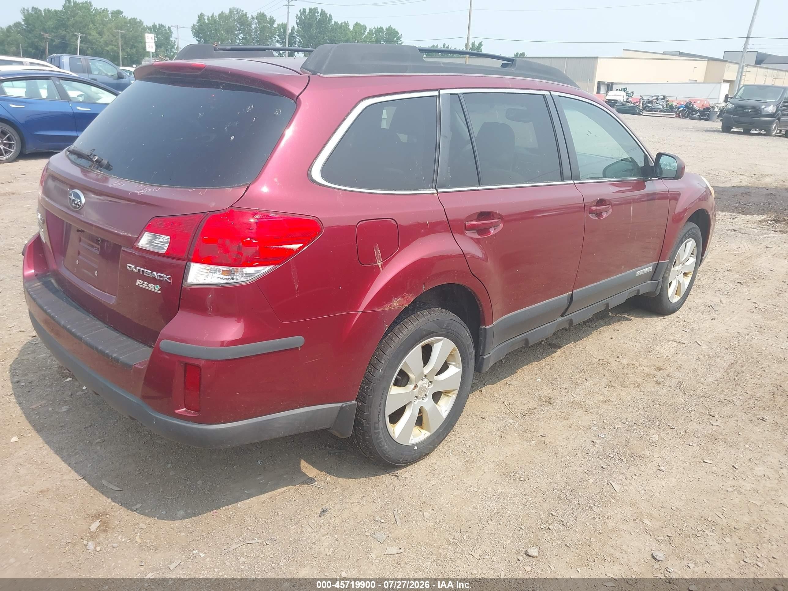 2011 Subaru Outback 2.5i Premium Red vin: 4S4BRBCC2B3344927