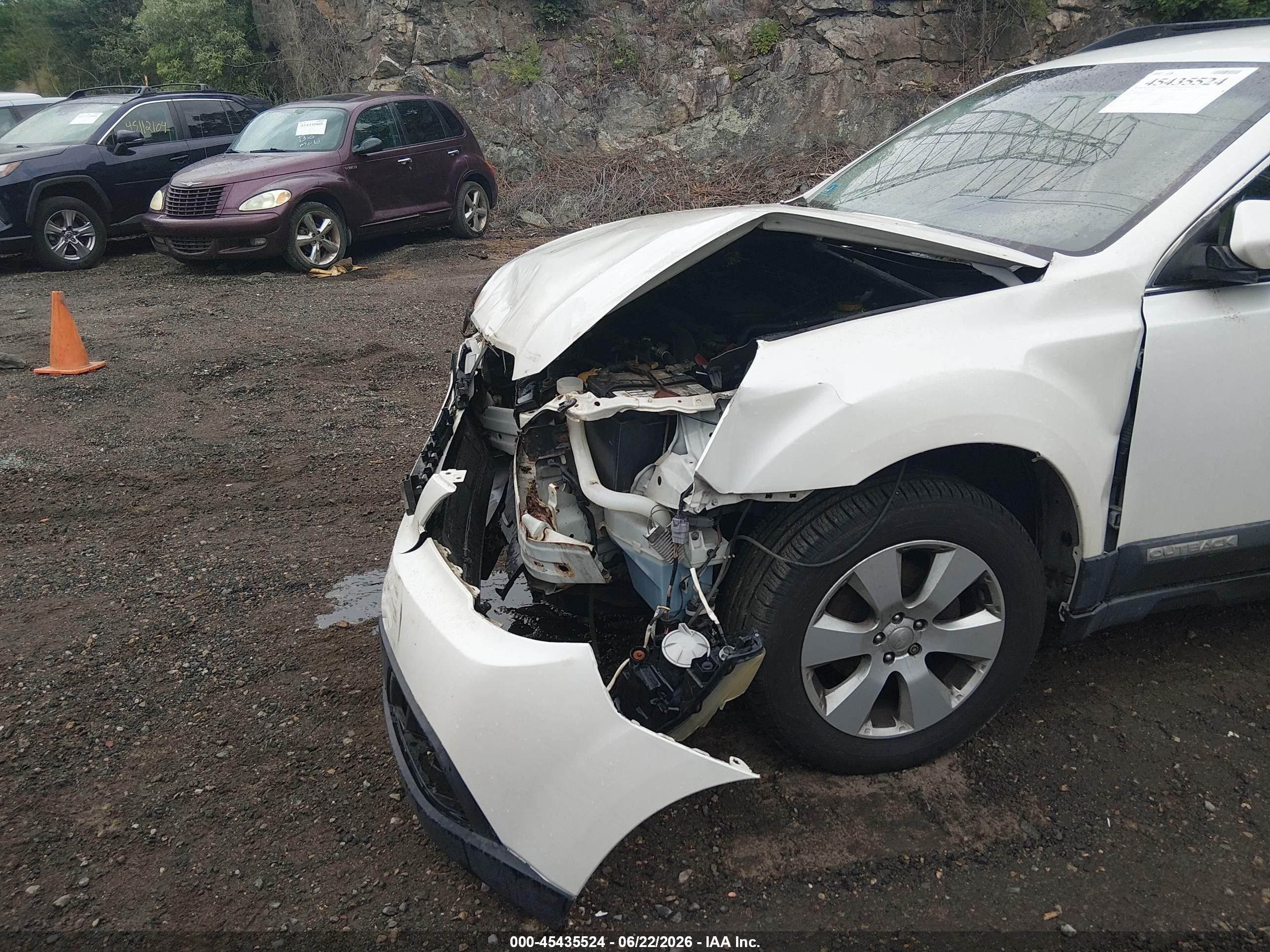 2011 Subaru Outback 2.5i Premium Белый vin: 4S4BRBCC2B3429248