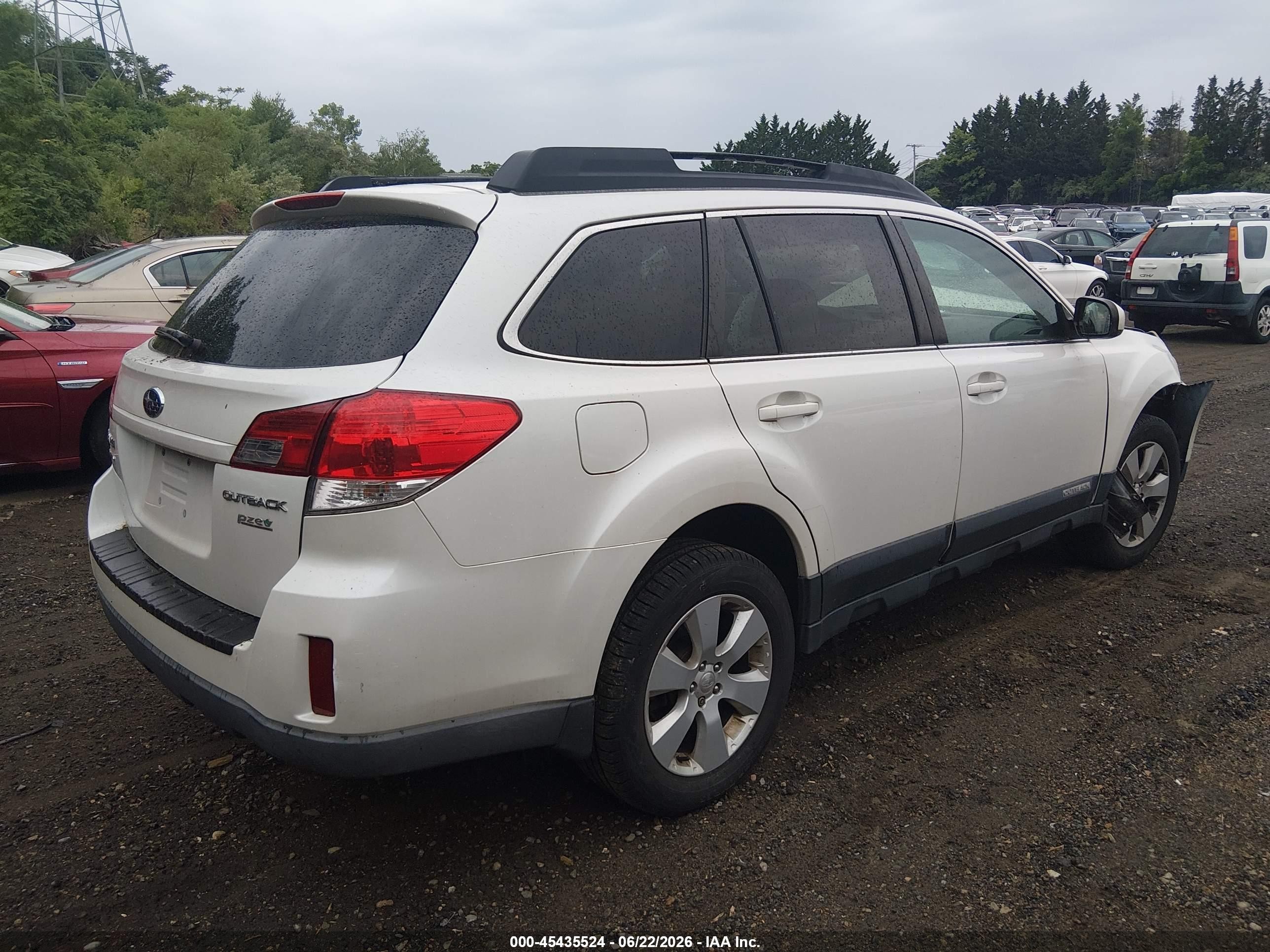 2011 Subaru Outback 2.5i Premium Белый vin: 4S4BRBCC2B3429248
