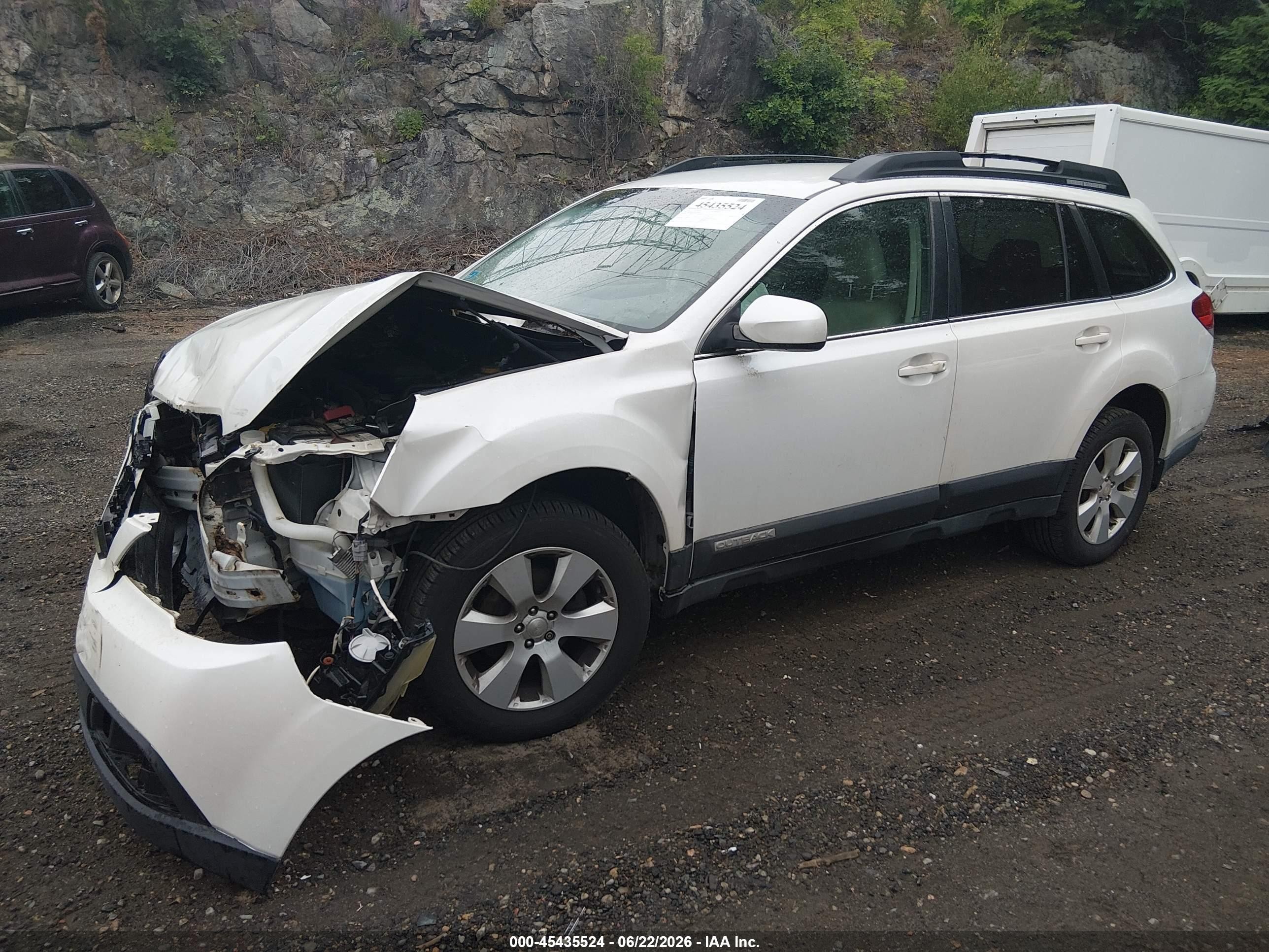 2011 Subaru Outback 2.5i Premium Белый vin: 4S4BRBCC2B3429248