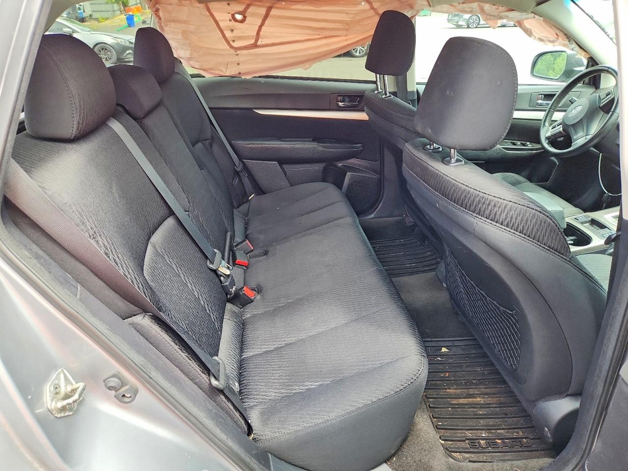 2012 Subaru Outback 2.5i Premium Silver vin: 4S4BRBCC2C3213756